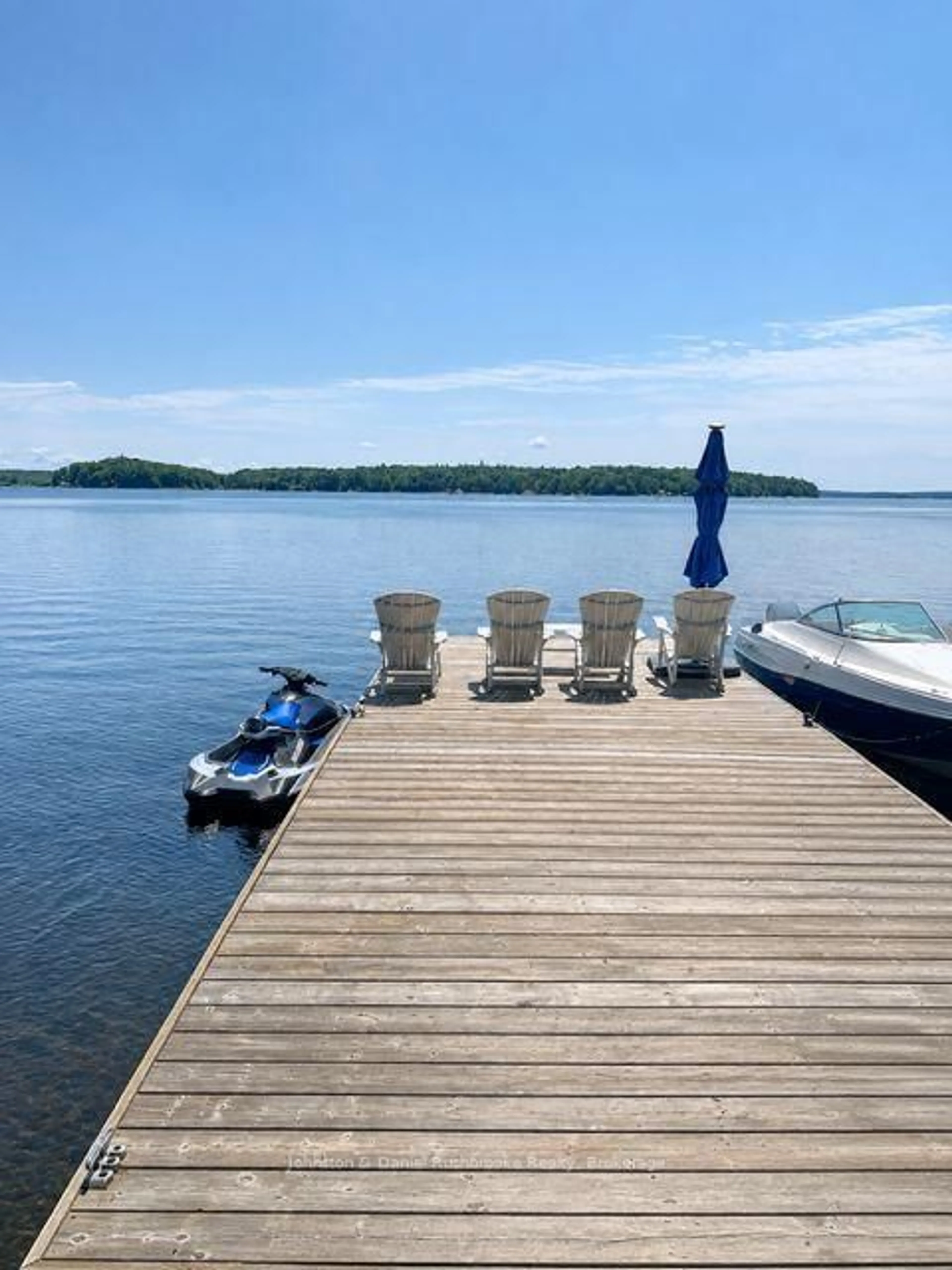 Patio, water/lake/river/ocean view for 456 Eilean Gowan Island, Bracebridge Ontario P1P 1R2