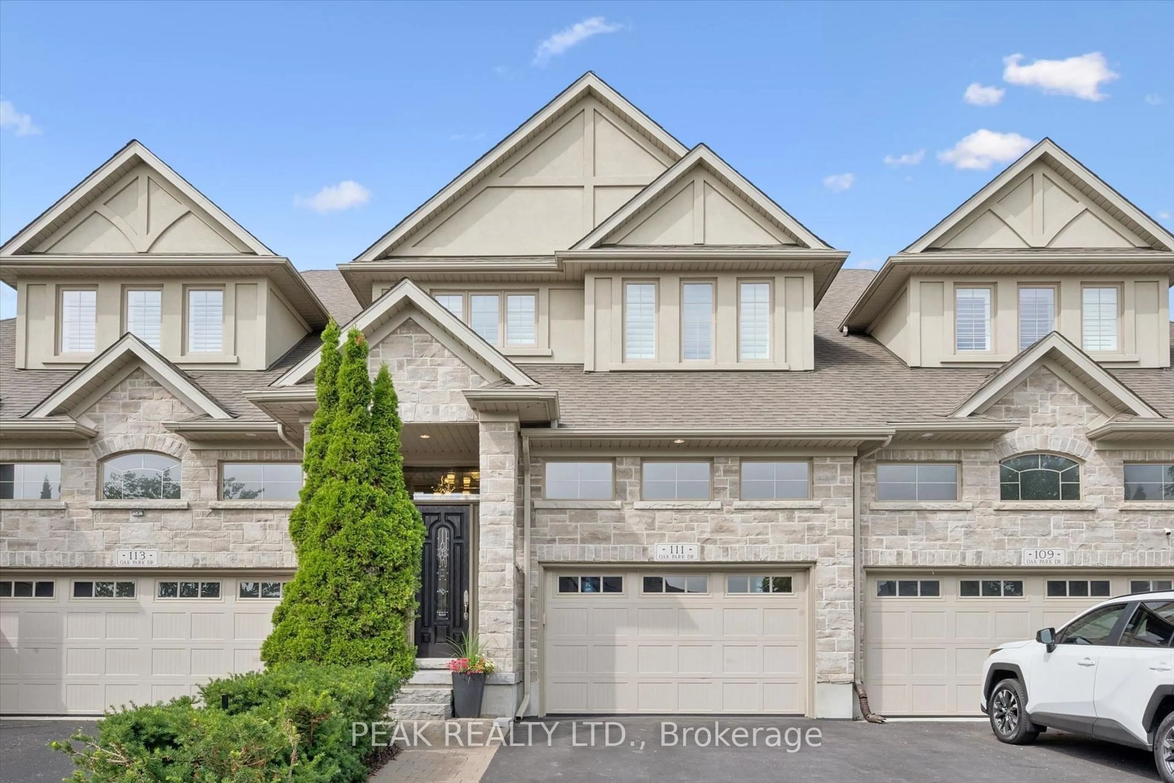 Home with brick exterior material, street for 111 OAK PARK Dr, Waterloo Ontario N2K 0B3