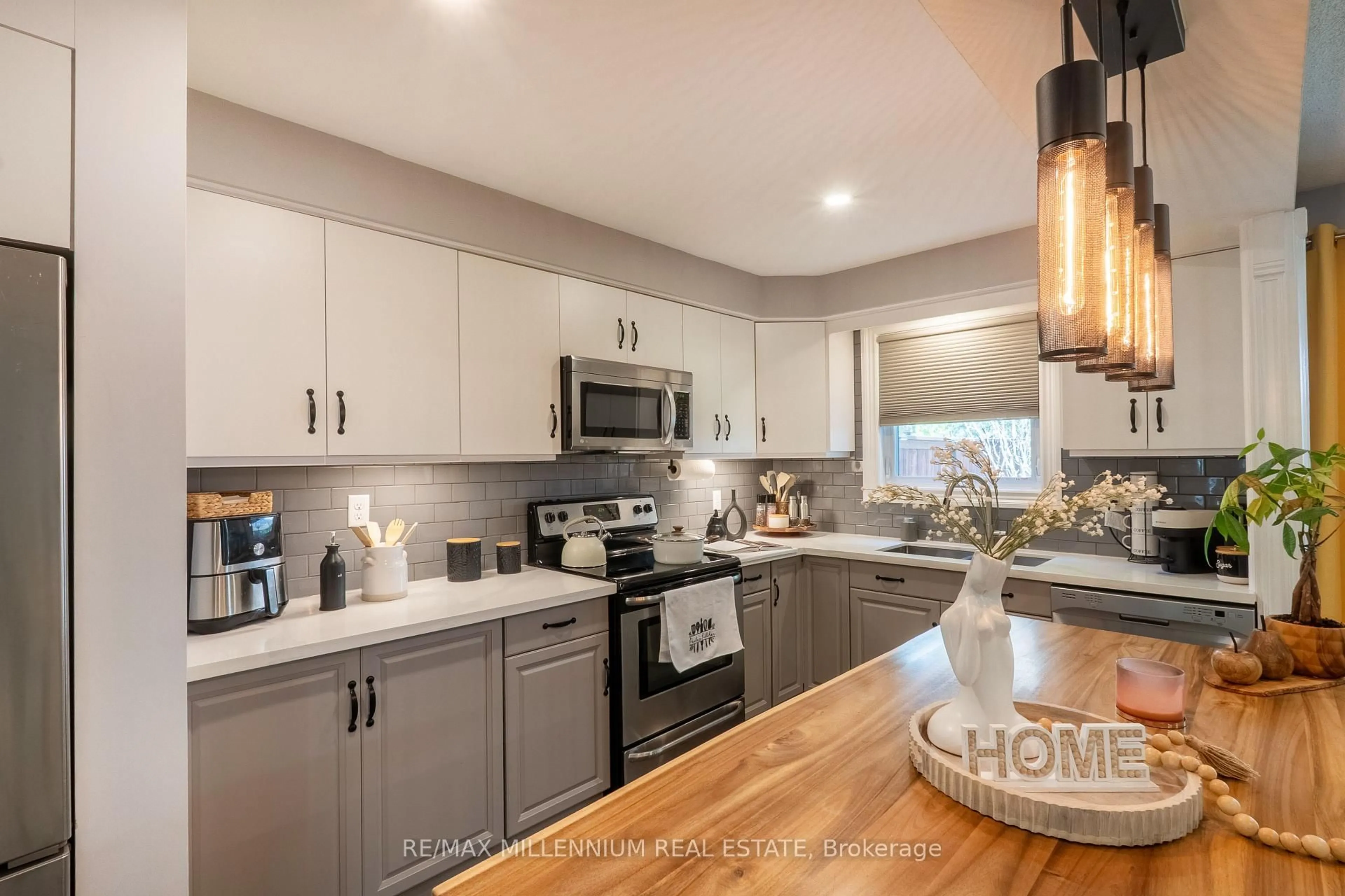 Open concept kitchen, unknown for 230 Meadowbrook Dr #11, Hamilton Ontario L9G 4V2