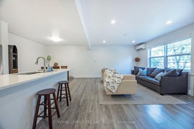 105 Andover Dr #26, London South 5