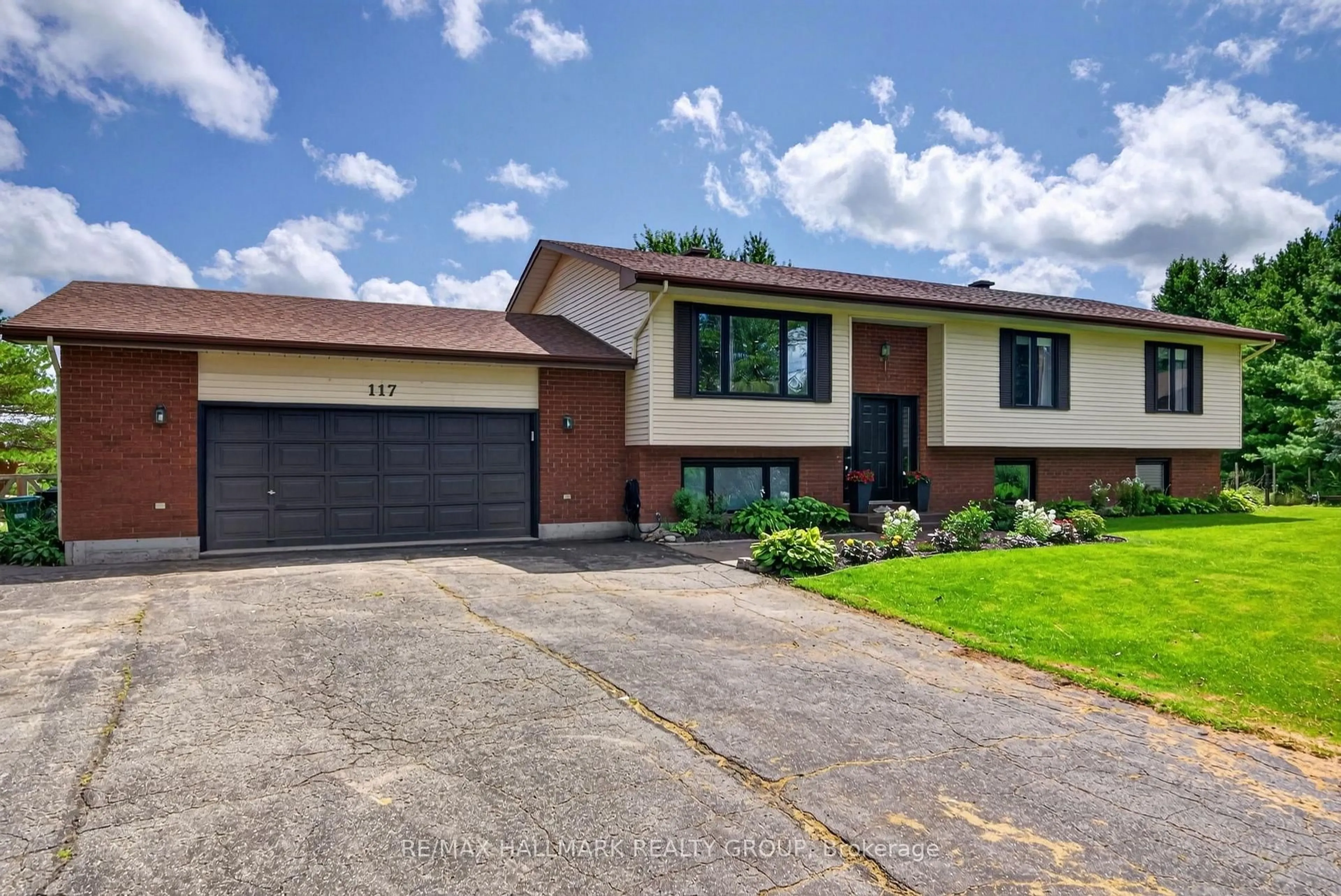 Home with brick exterior material, street for 117 Canyon Dr, Kinburn Ontario K0A 2H0