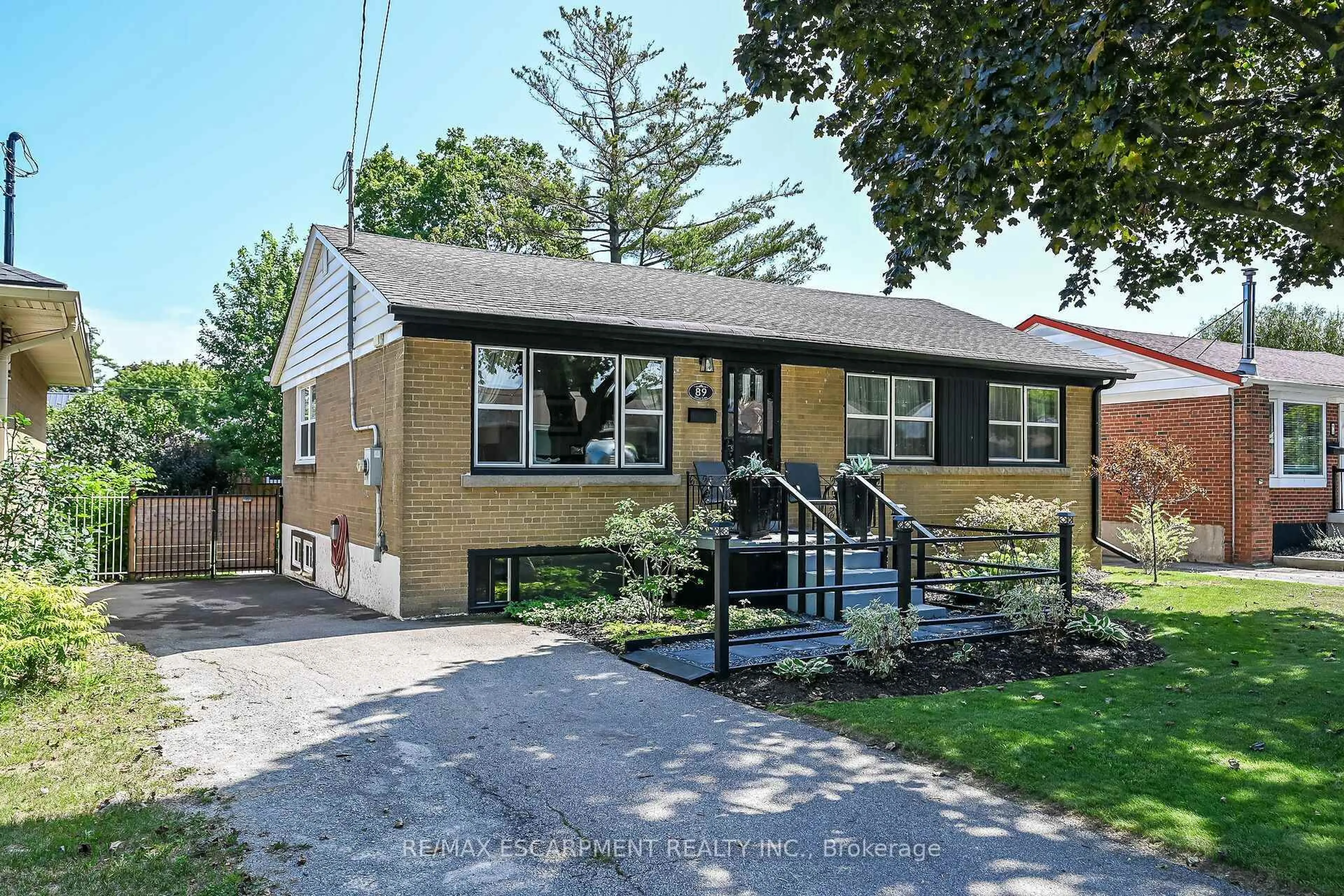 Home with brick exterior material, street for 89 Wise Cres, Hamilton Ontario L8T 2L7