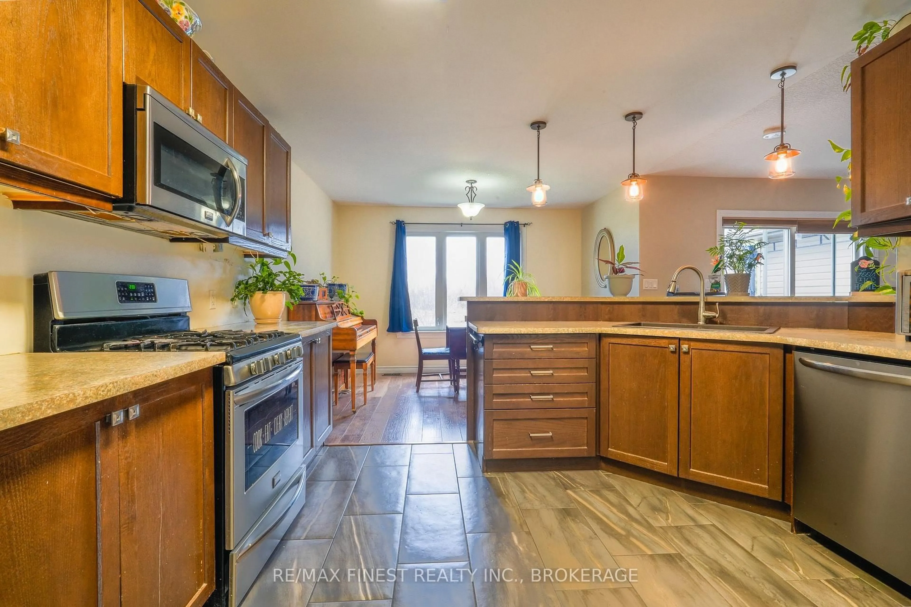 Open concept kitchen, ceramic/tile floor for 23 Creighton Dr, Bissett Creek Ontario K0H 2H0