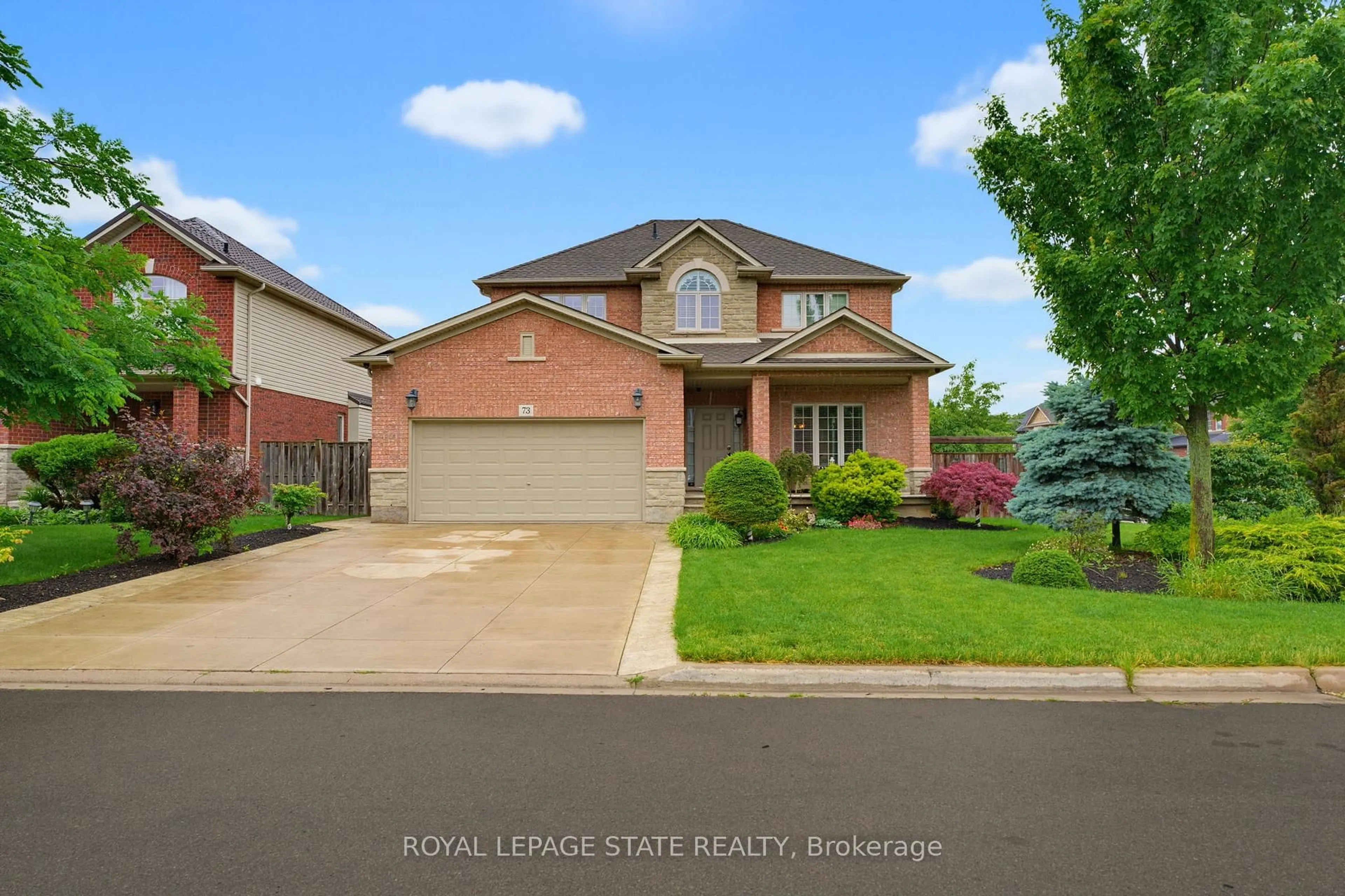 A pic from outside/outdoor area/front of a property/back of a property/a pic from drone, street for 73 Degrow Cres, Hamilton Ontario L0R 1C0