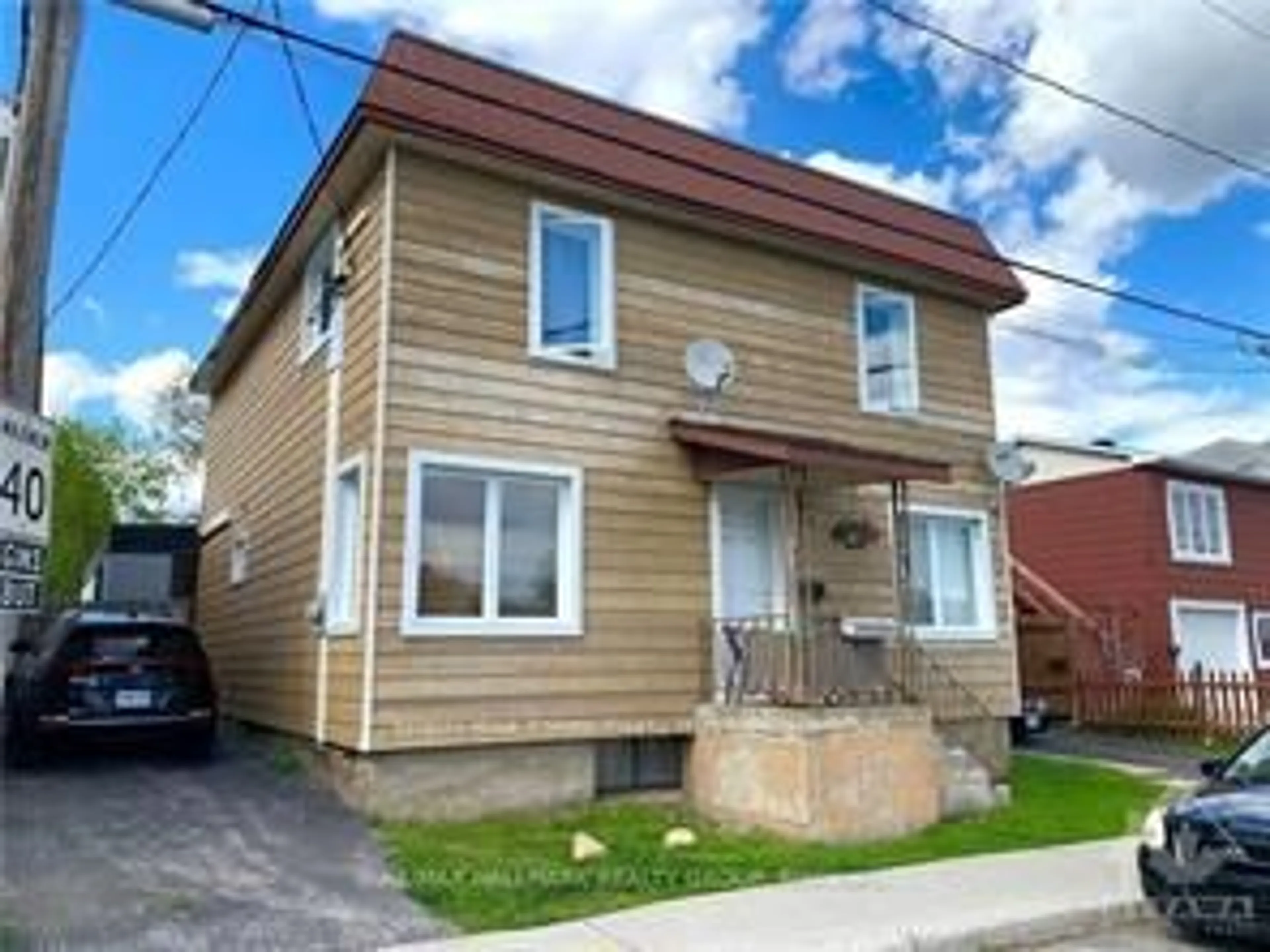 Unknown for 445 HIGGINSON St, Hawkesbury Ontario K6A 1G8