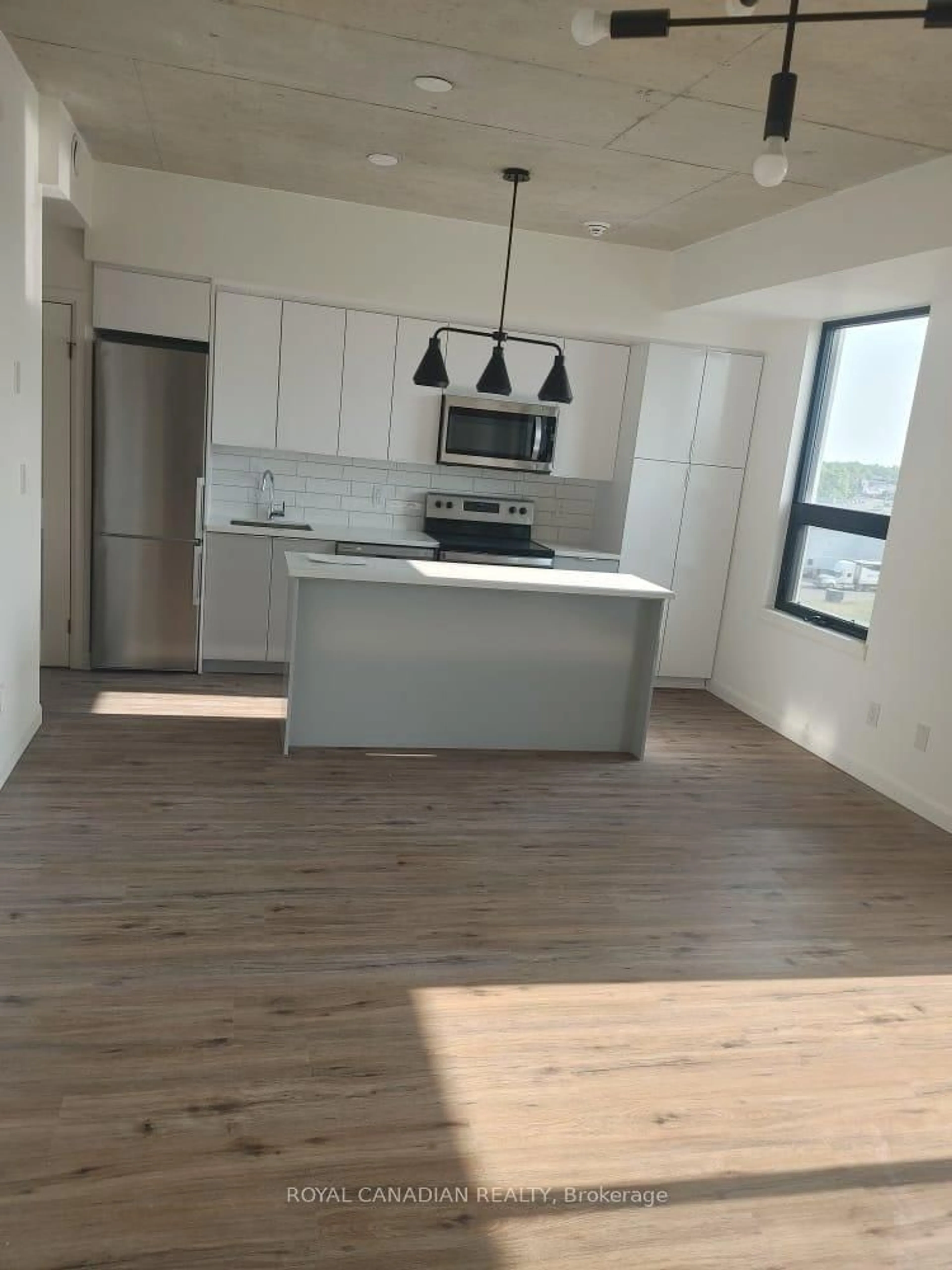Open concept kitchen, unknown for 7 Erie Ave #506, Brantford Ontario N3S 0K5
