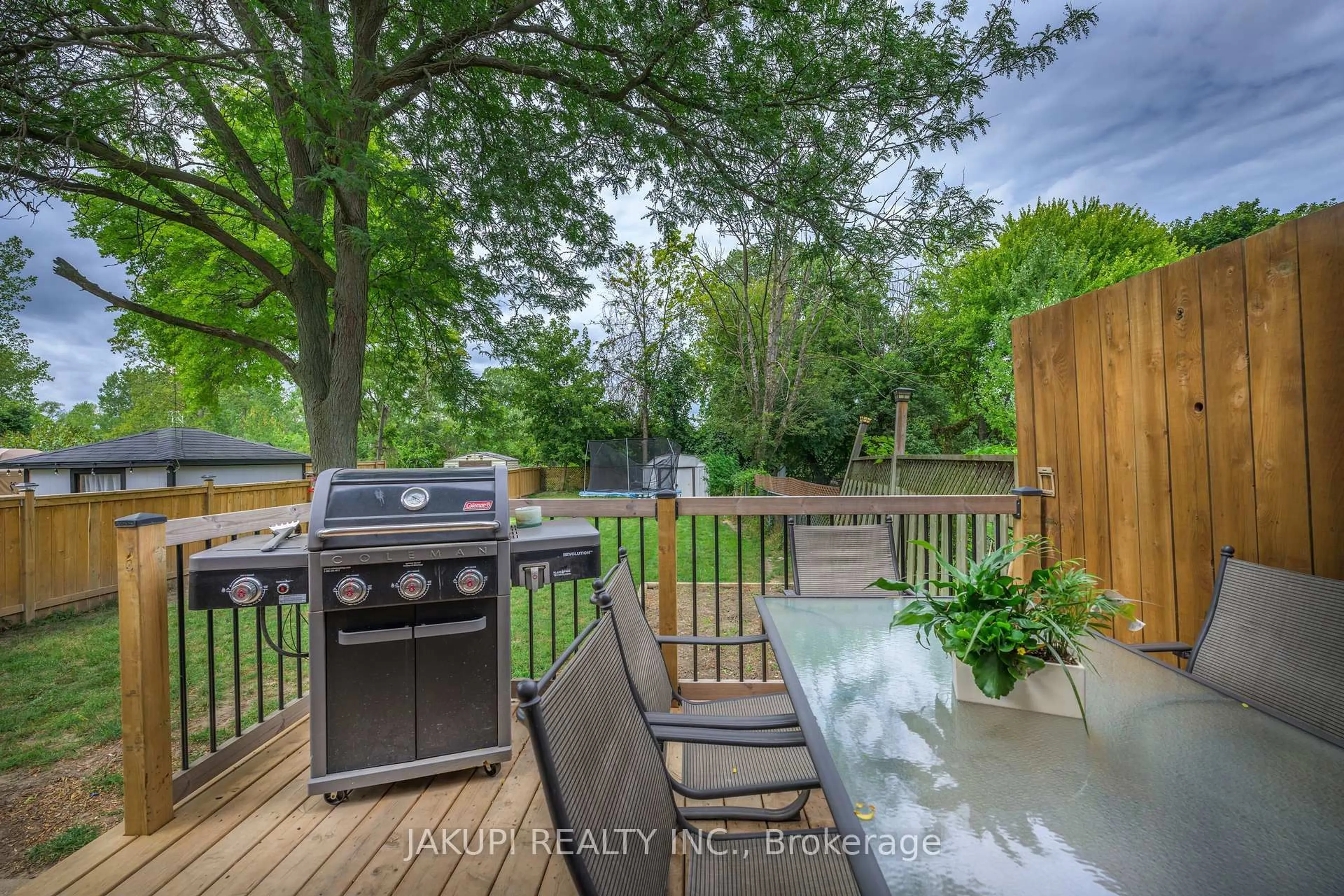 Patio, unknown for 152 Culver Cres, London East Ontario N5V 3G7
