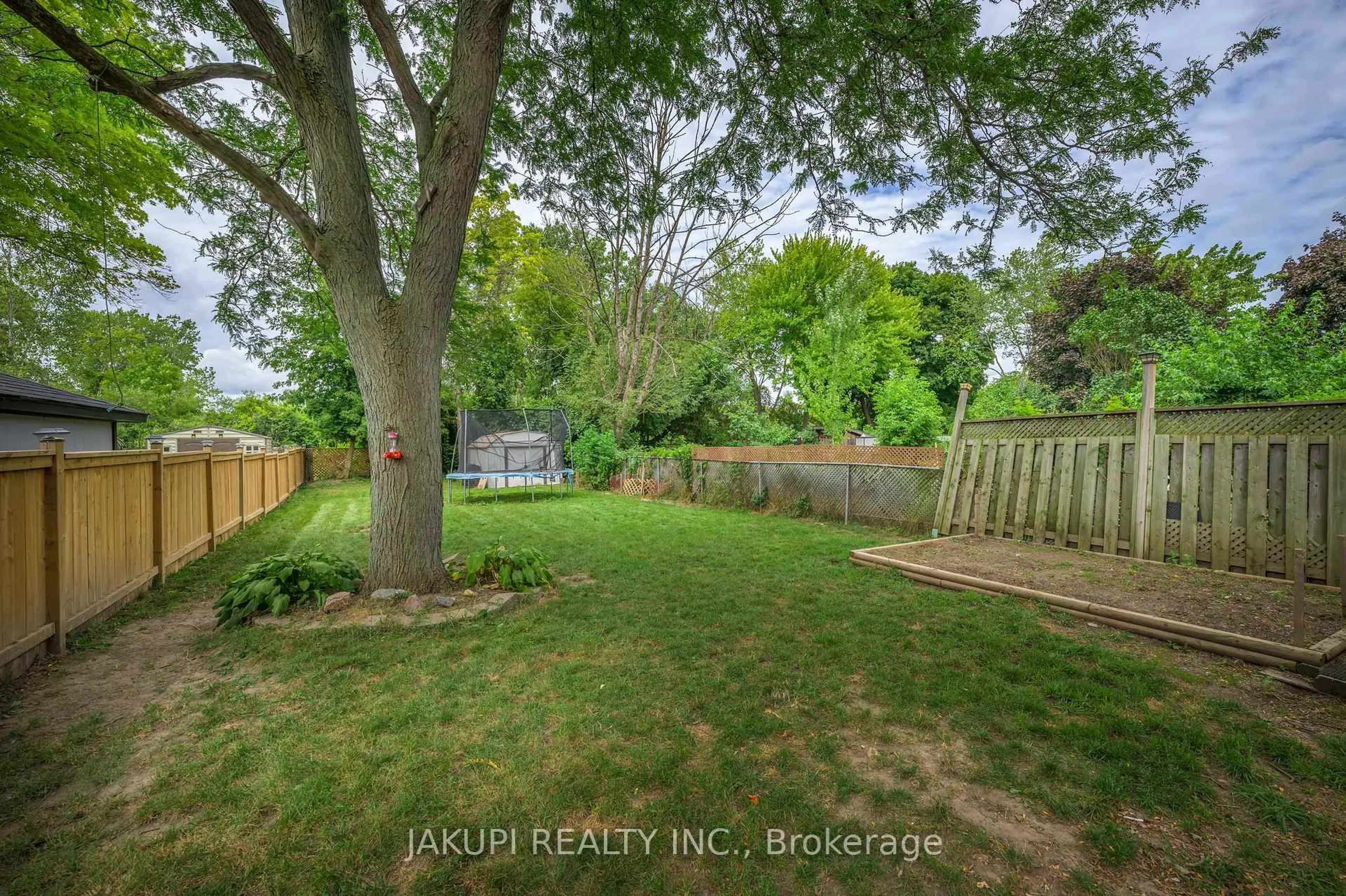 Patio, forest/trees view for 152 Culver Cres, London East Ontario N5V 3G7