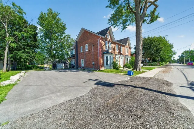 221 Albert St, Belleville 2