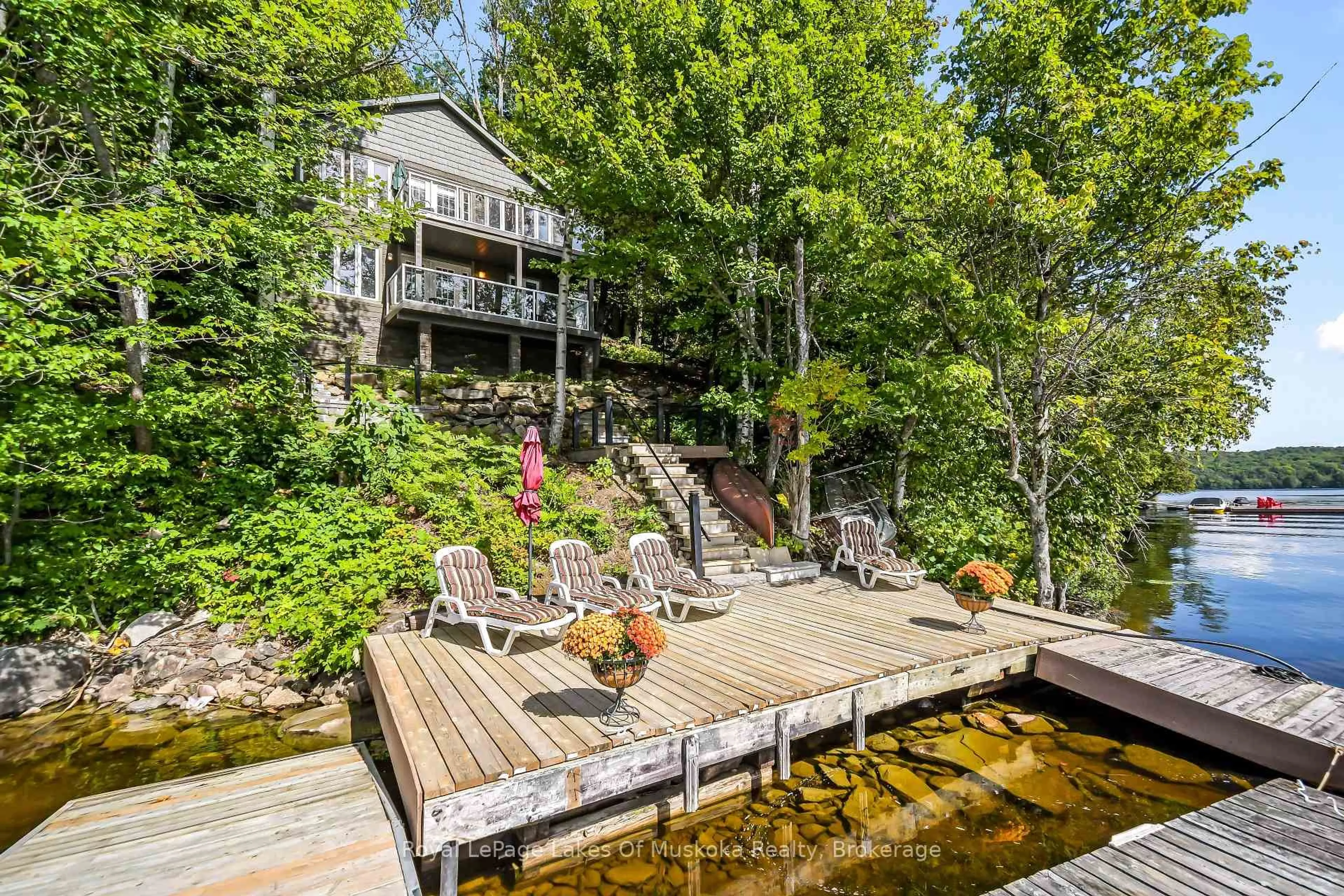 Patio, water/lake/river/ocean view for 311 Lake Vernon W/A, Huntsville Ontario P1H 2J2