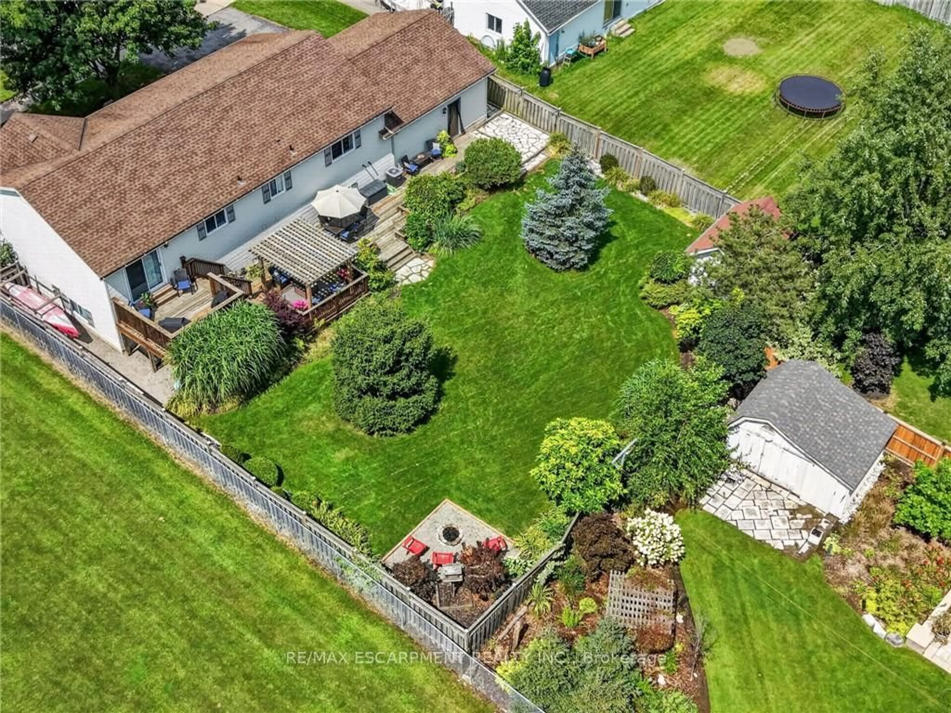 A pic from outside/outdoor area/front of a property/back of a property/a pic from drone, street for 2483 Shurie Rd, West Lincoln Ontario L0R 2A0