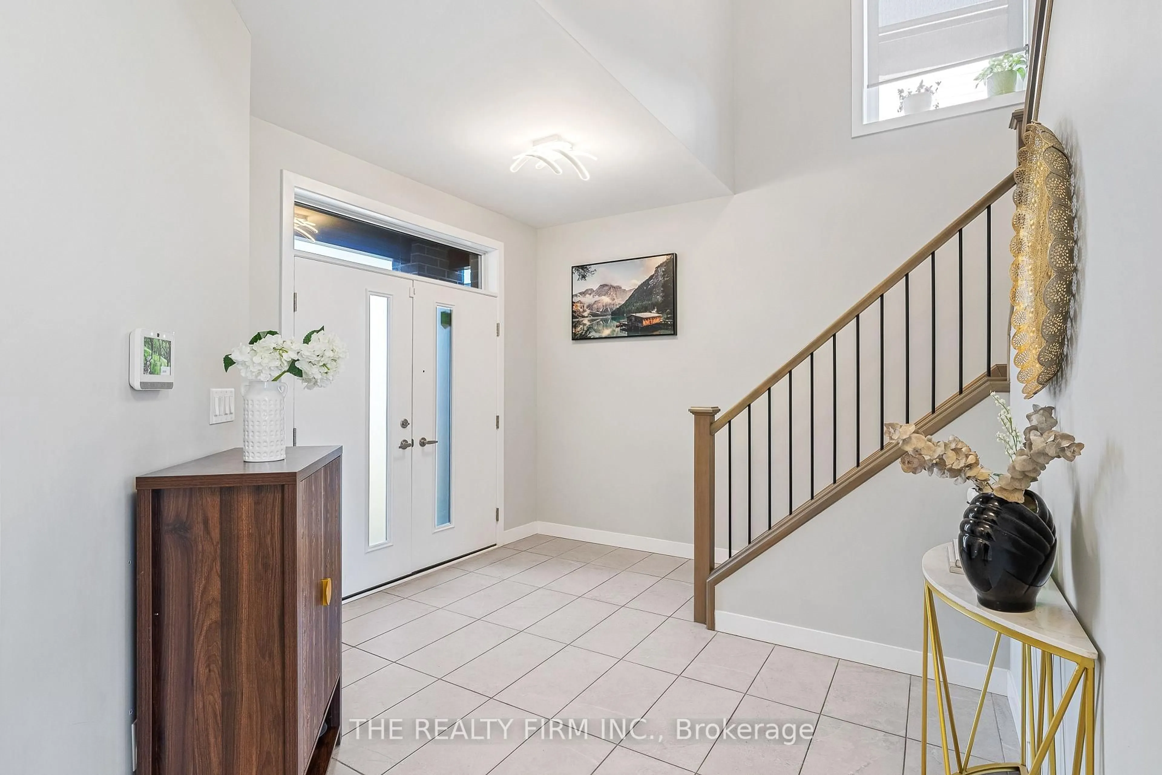 Indoor entryway for 1742 Applerock Ave, London North Ontario N6G 0X7
