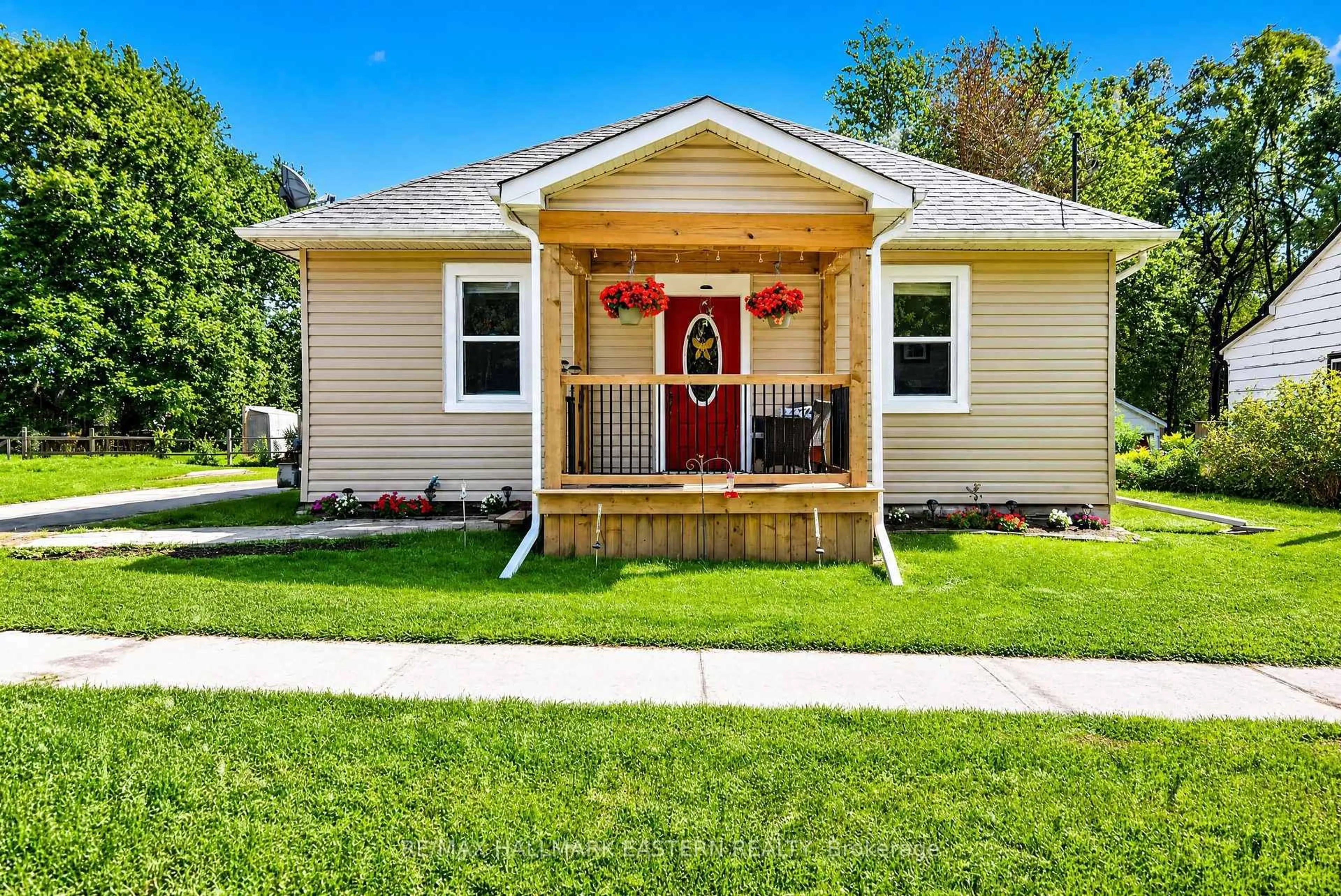 Home with vinyl exterior material, street for 10747 County Road 2, Haldimand Ontario K0K 2G0