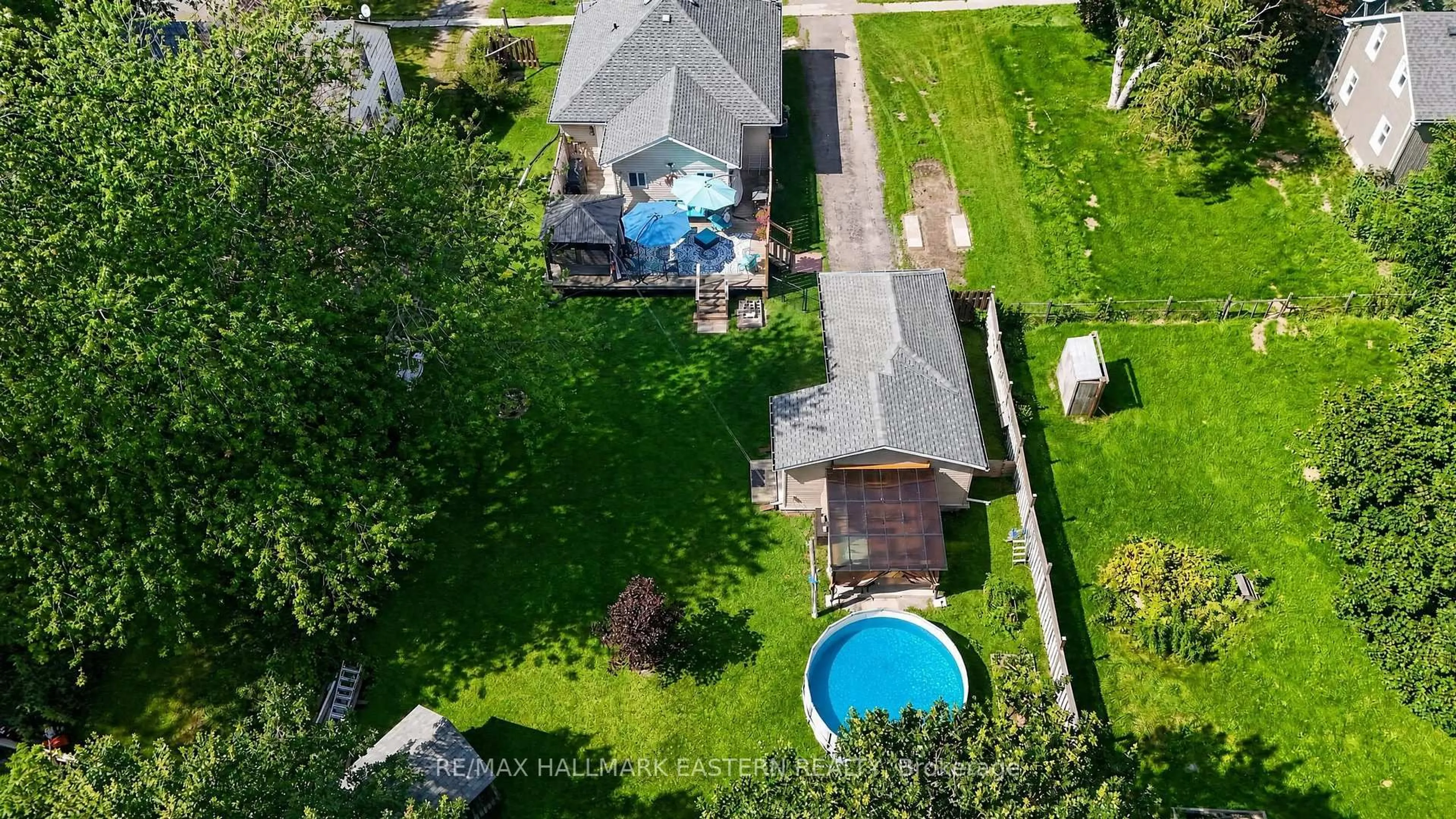 A pic from outside/outdoor area/front of a property/back of a property/a pic from drone, unknown for 10747 County Road 2, Haldimand Ontario K0K 2G0