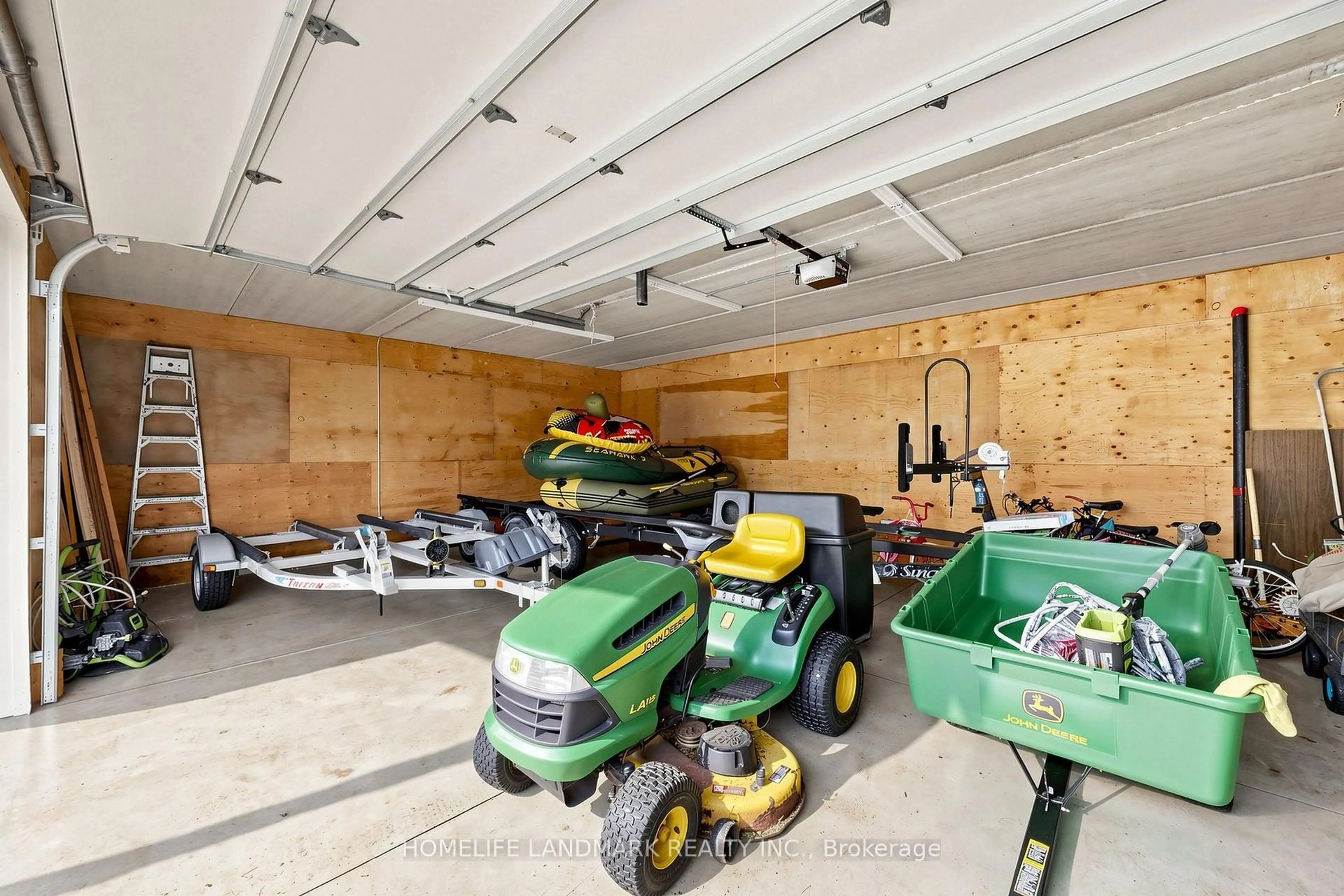 Indoor garage for 111 Campbell Beach Rd, Kawartha Lakes Ontario L0K 1B0