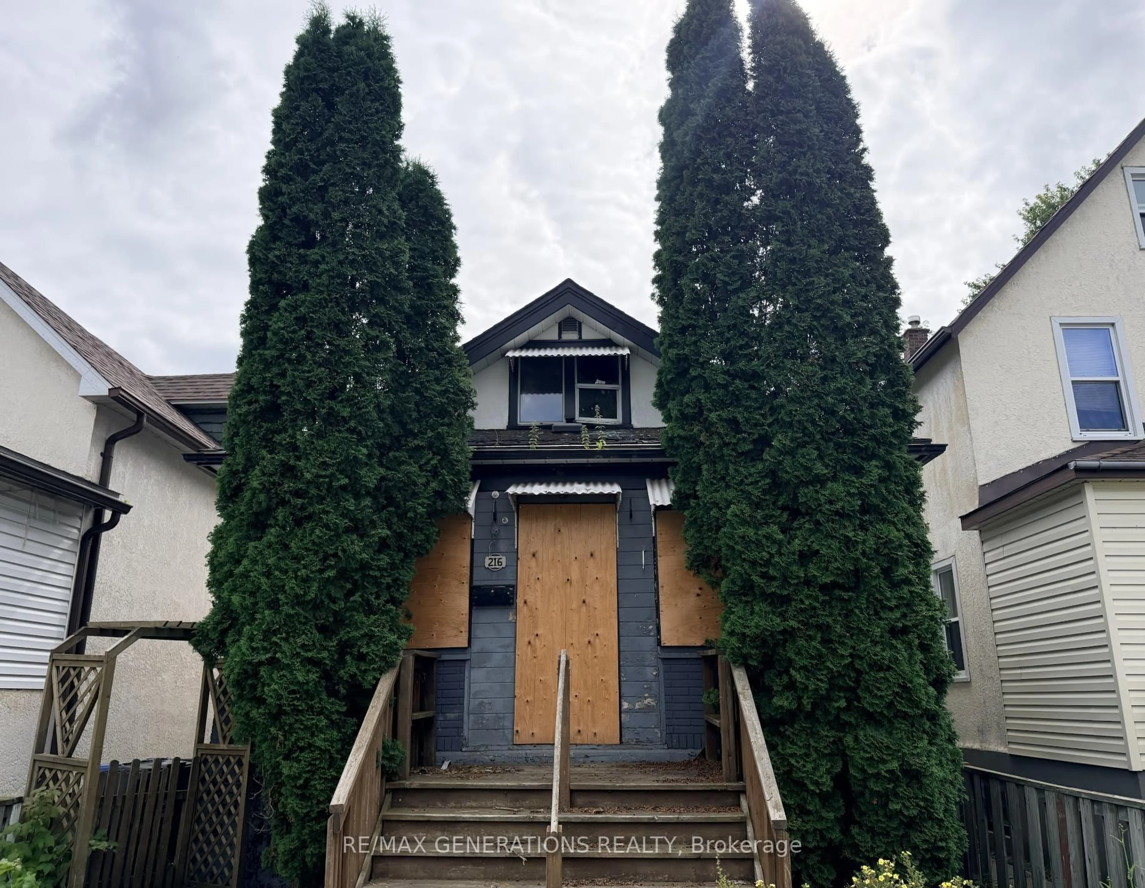 Unknown for 216 Rowand St, Thunder Bay Ontario P7C 2P4