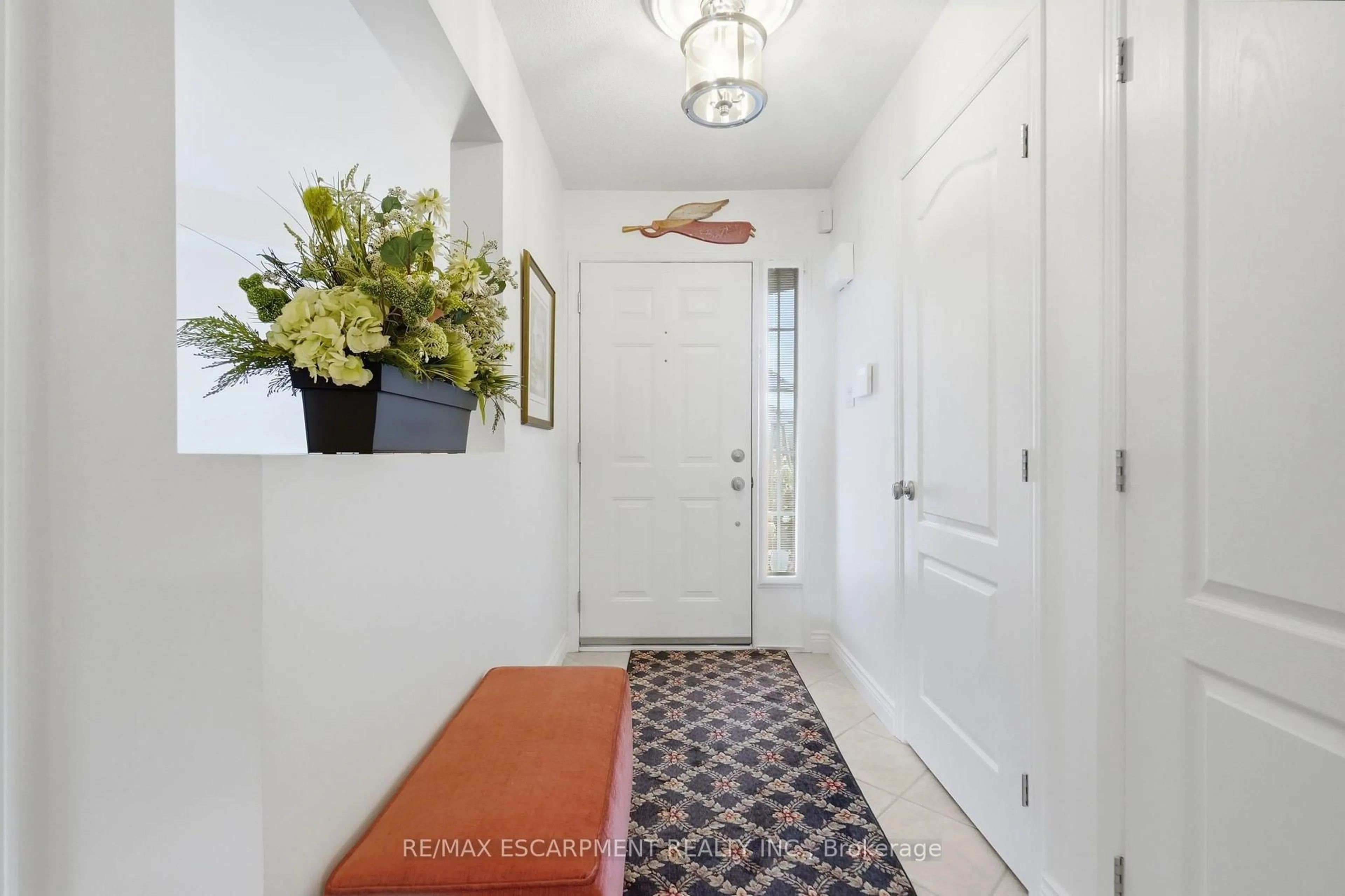 Indoor entryway for 64 Redfern Ave, Hamilton Ontario L9C 7S4