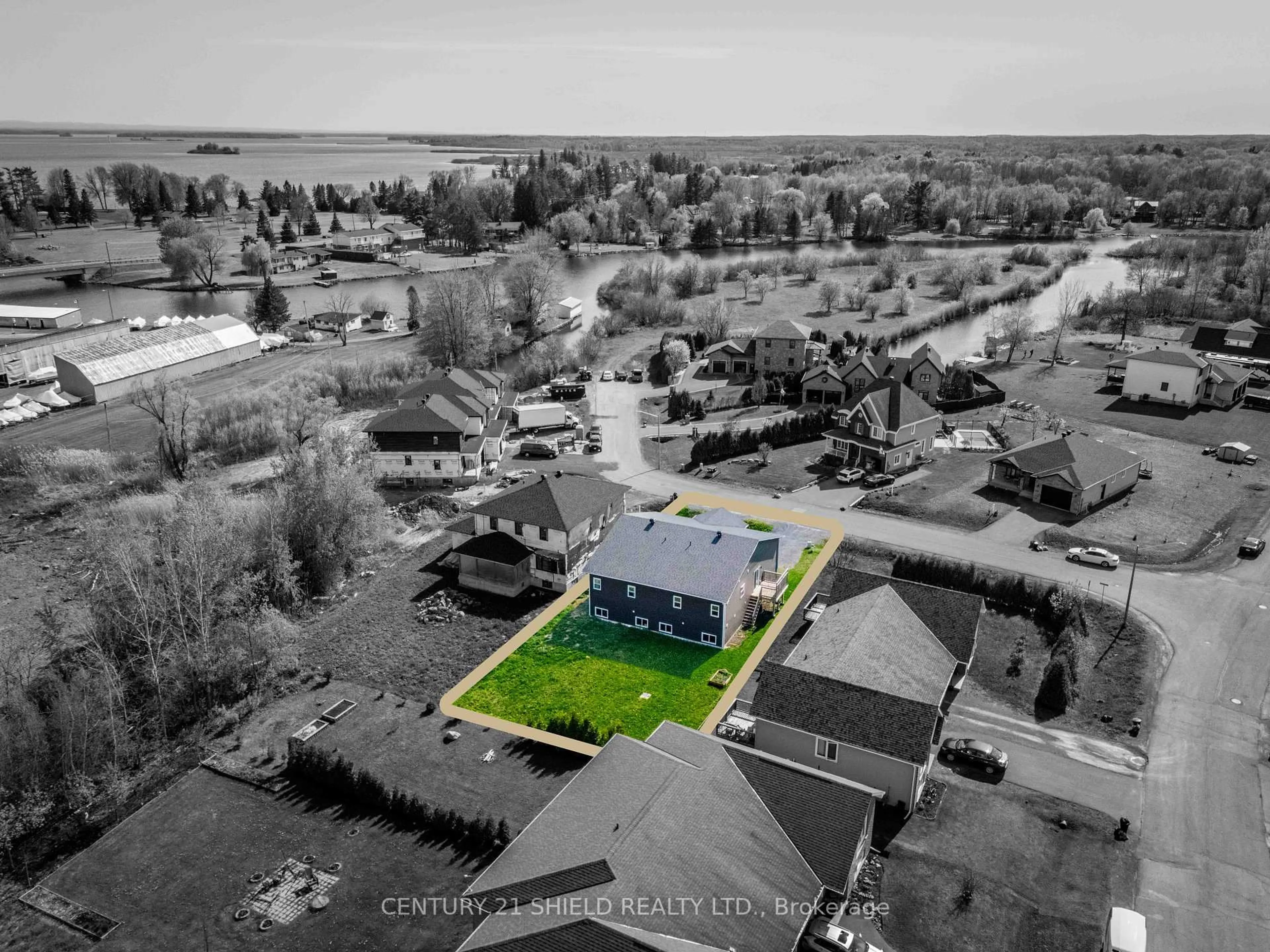 A pic from outside/outdoor area/front of a property/back of a property/a pic from drone, building for 6373 Monument Way, South Glengarry Ontario K0C 2C0