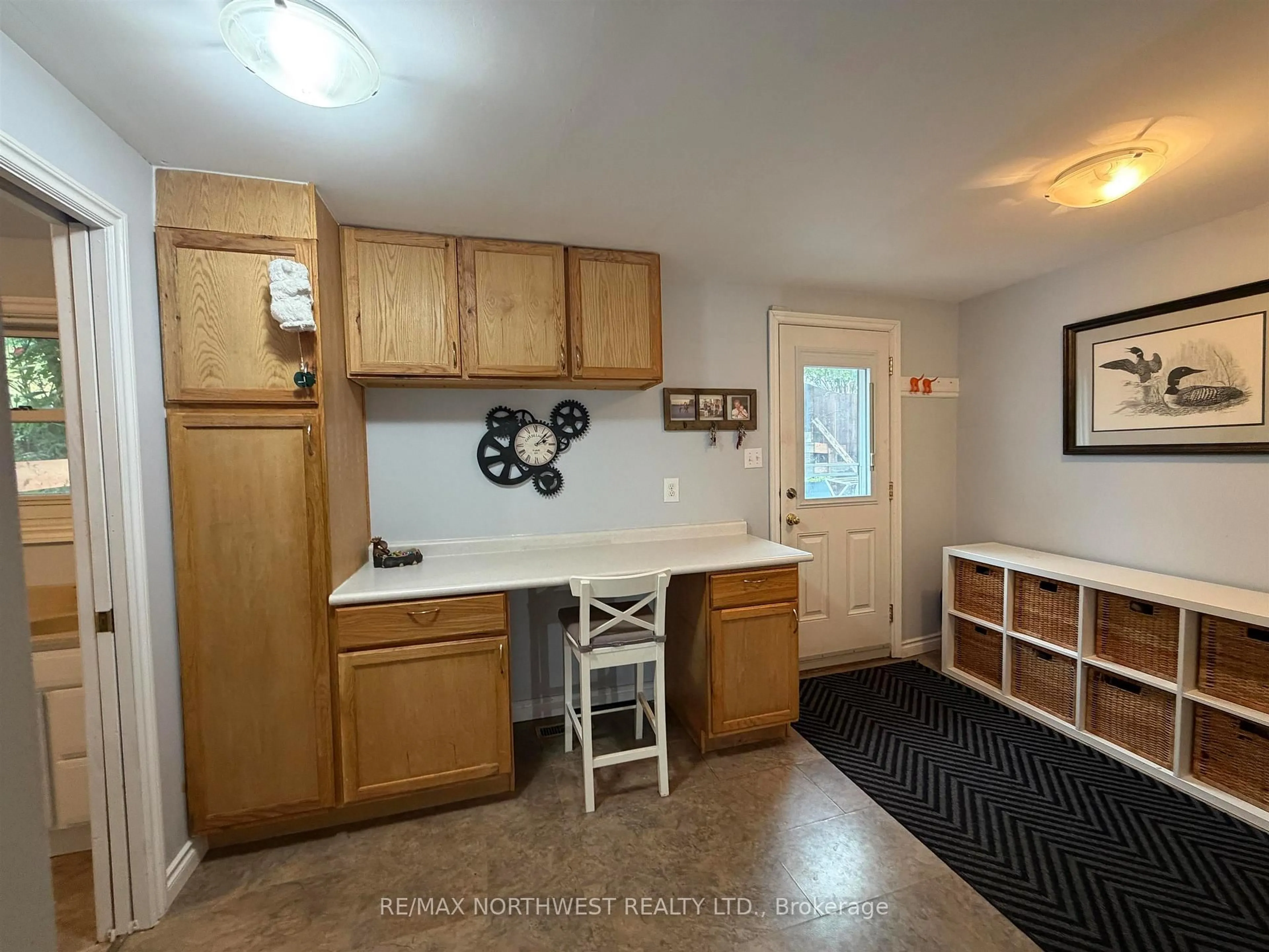 Standard kitchen, unknown for 512 Third Street South, Kenora Ontario P9N 1J3