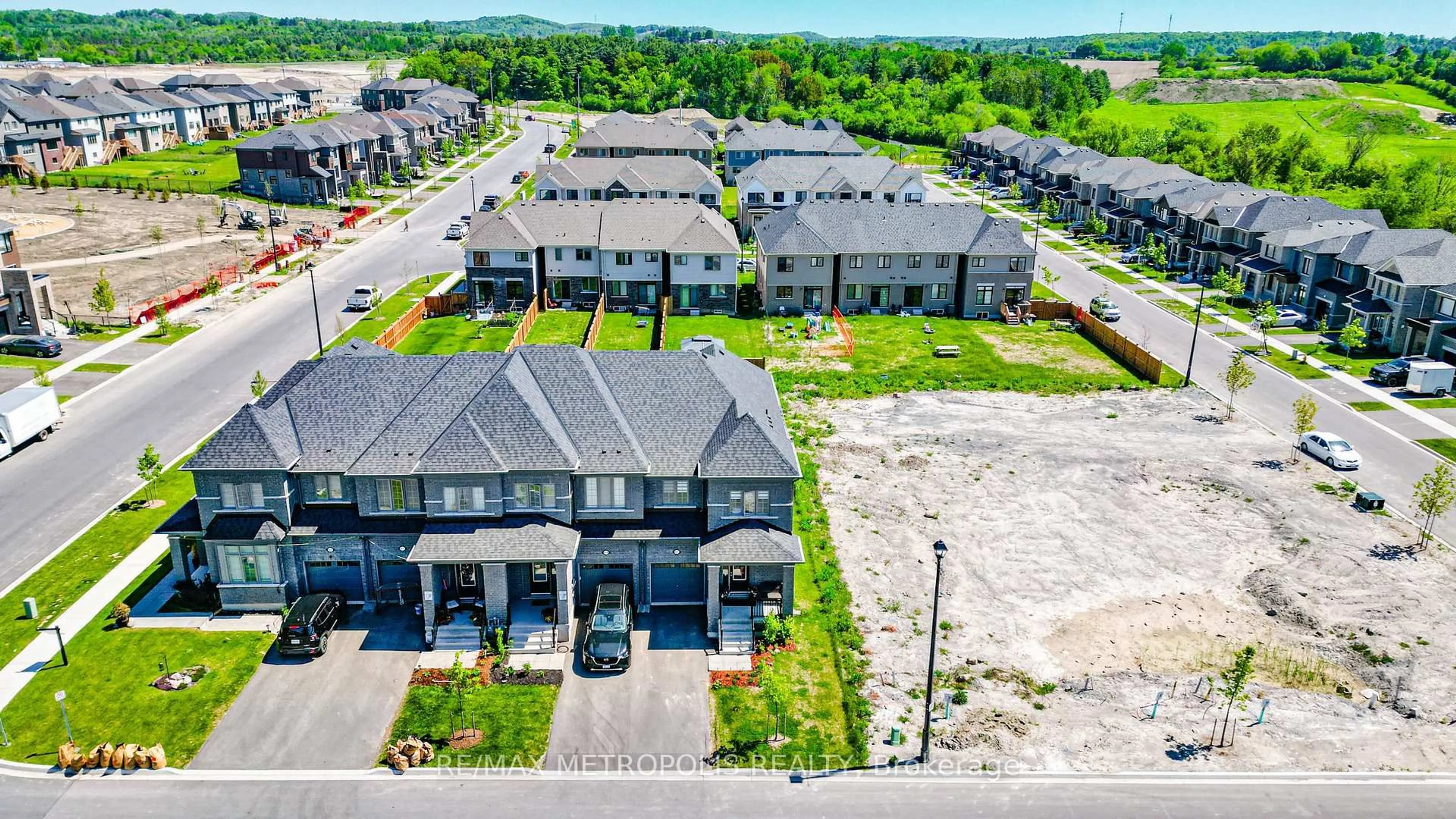 A pic from outside/outdoor area/front of a property/back of a property/a pic from drone, street for 421 TREVOR St, Cobourg Ontario K9A 4J6