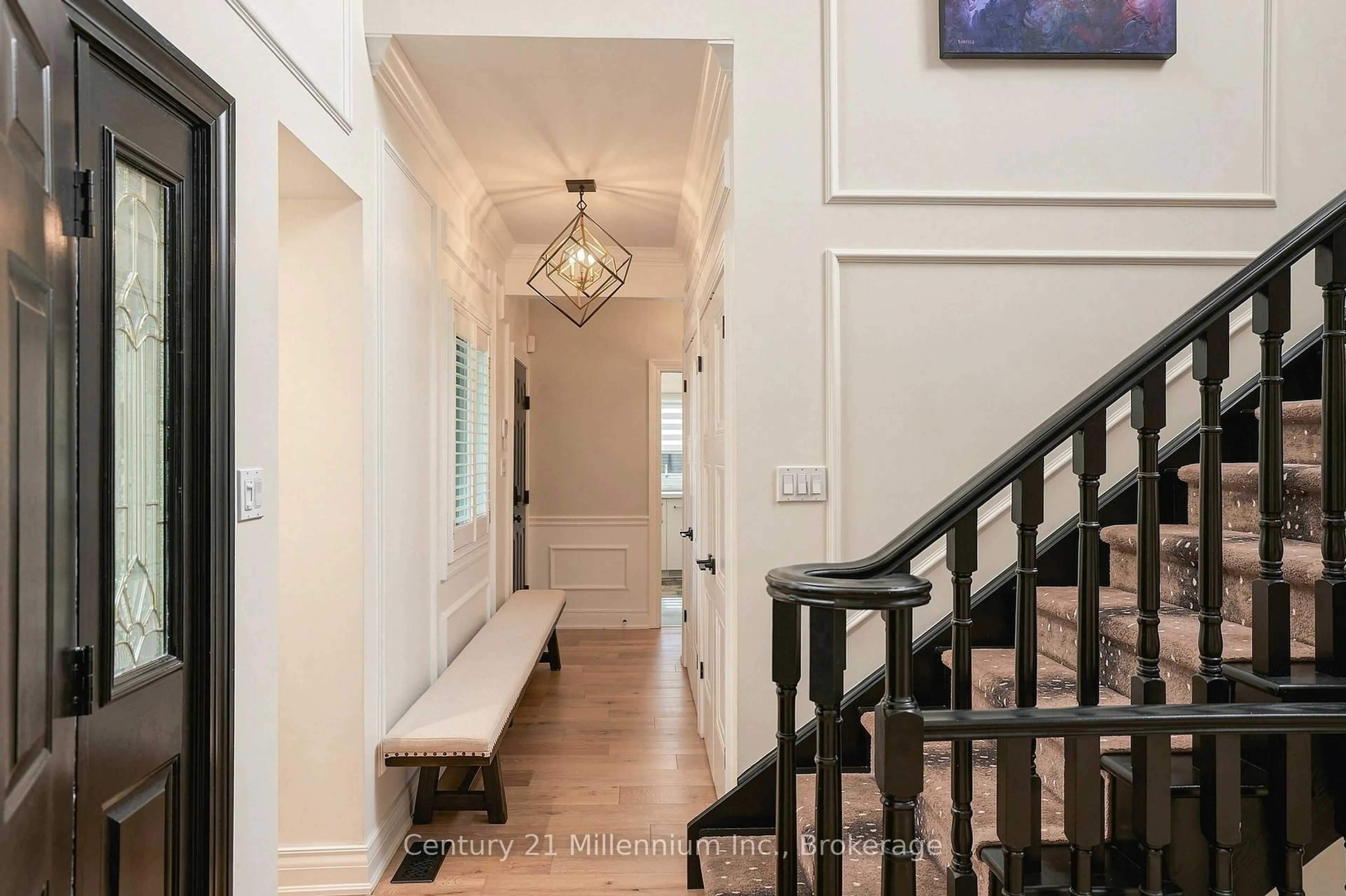 Indoor entryway for 129 Blueski George Cres, Blue Mountains Ontario L9Y 0S9