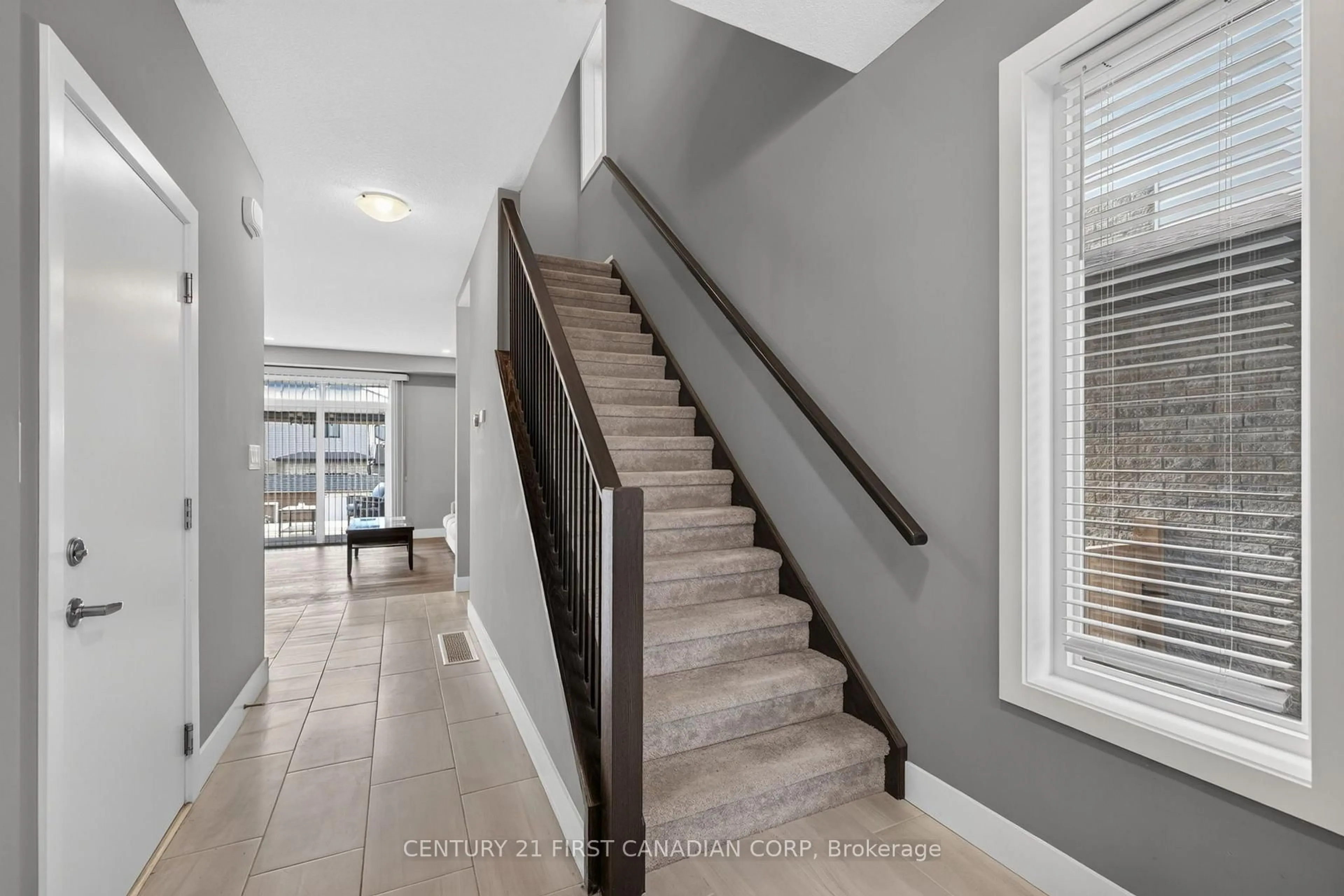 Stairs for 362 Edgevalley Rd, London East Ontario N5V 0C3