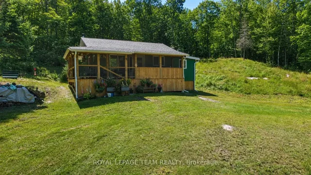 1506 Whelan Rd, Renfrew