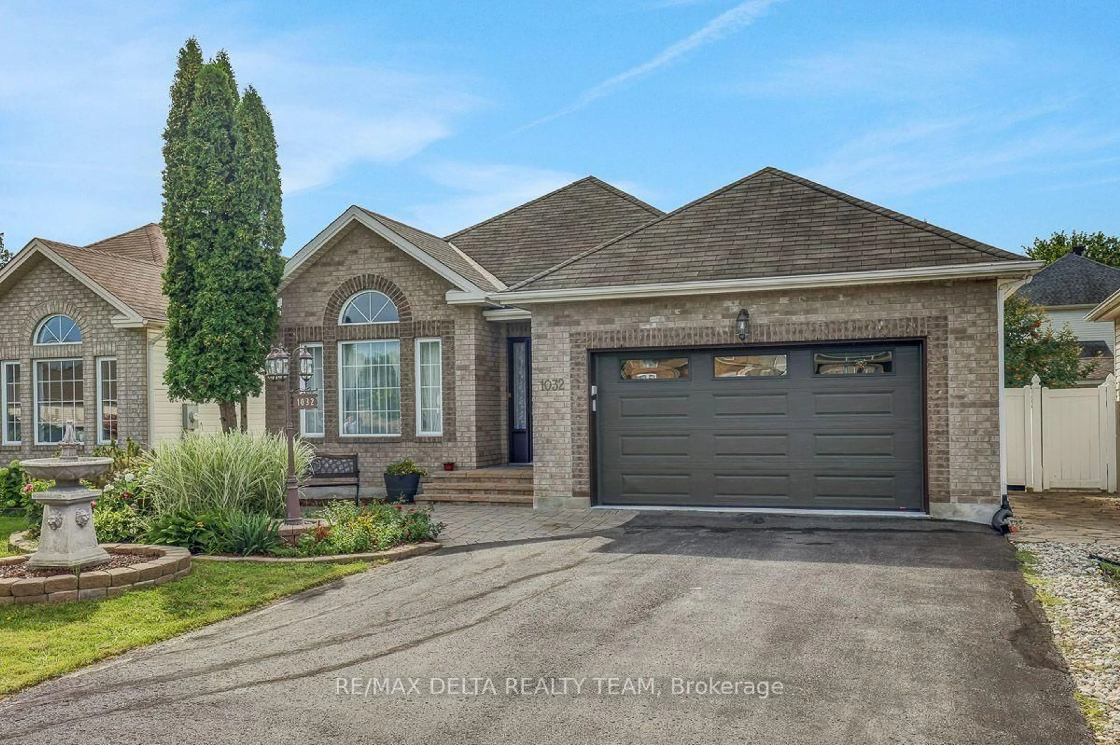 Home with brick exterior material, street for 1032 Valin St, Ottawa Ontario K4A 4X7