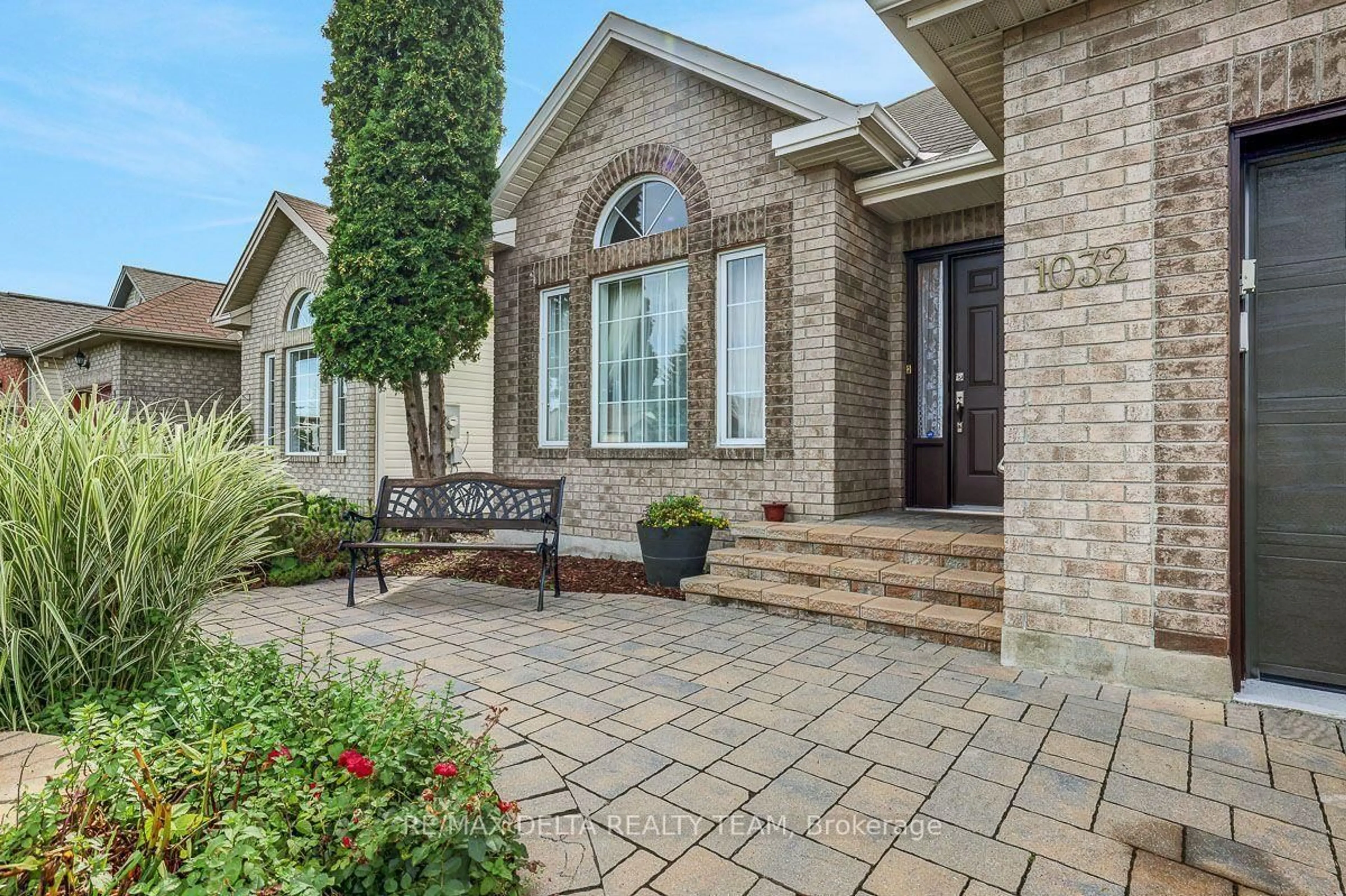 Home with brick exterior material, street for 1032 Valin St, Ottawa Ontario K4A 4X7