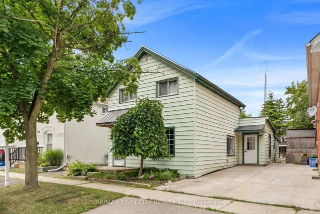 126 Cayuga St, Brantford 3