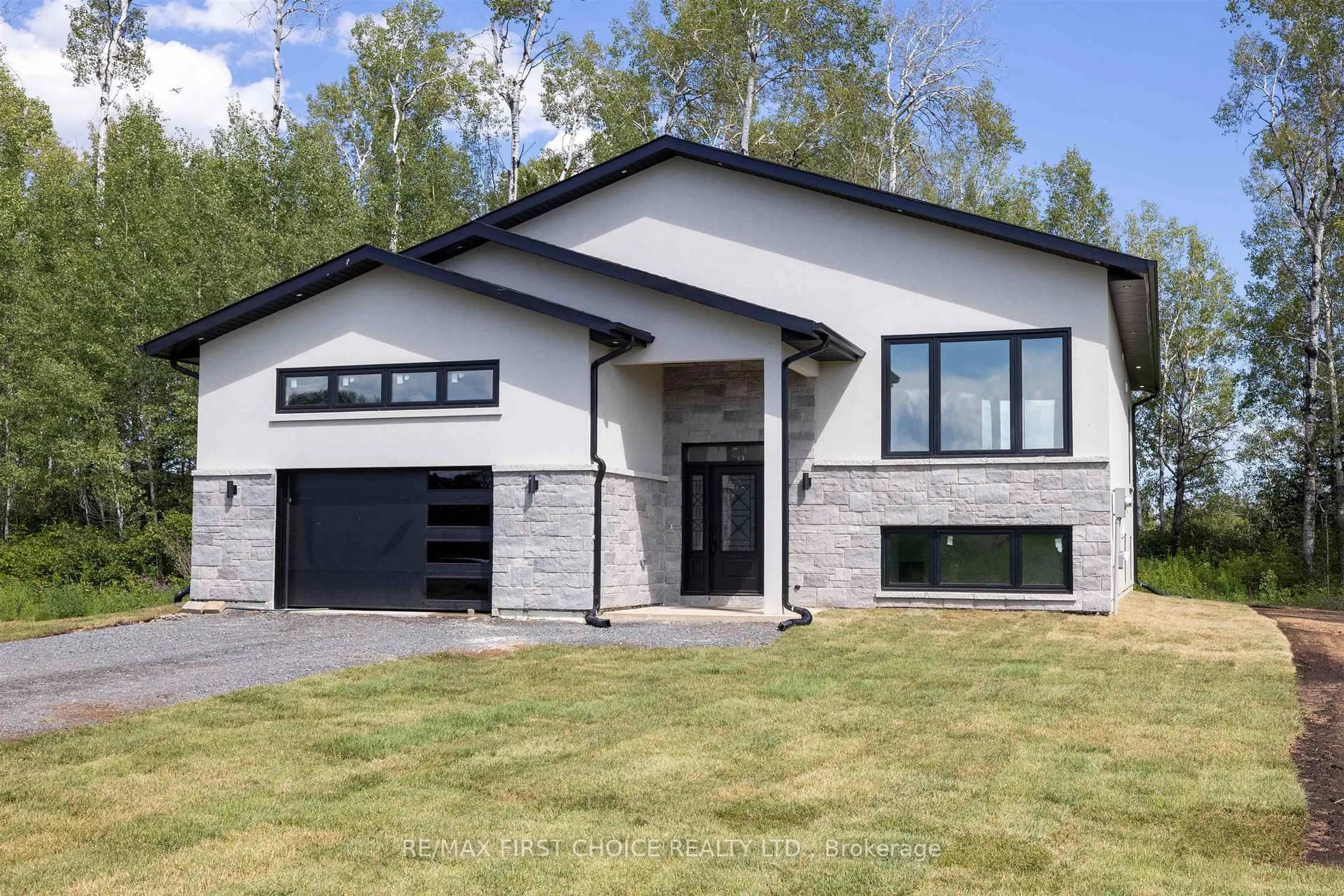 Home with brick exterior material, unknown for 3435 King George's Park Dr, Oliver Paipoonge Ontario P7K 0V5