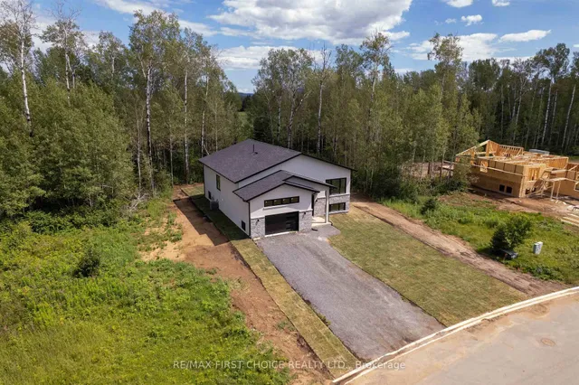 3435 King George's Park Dr, Oliver Paipoonge 4