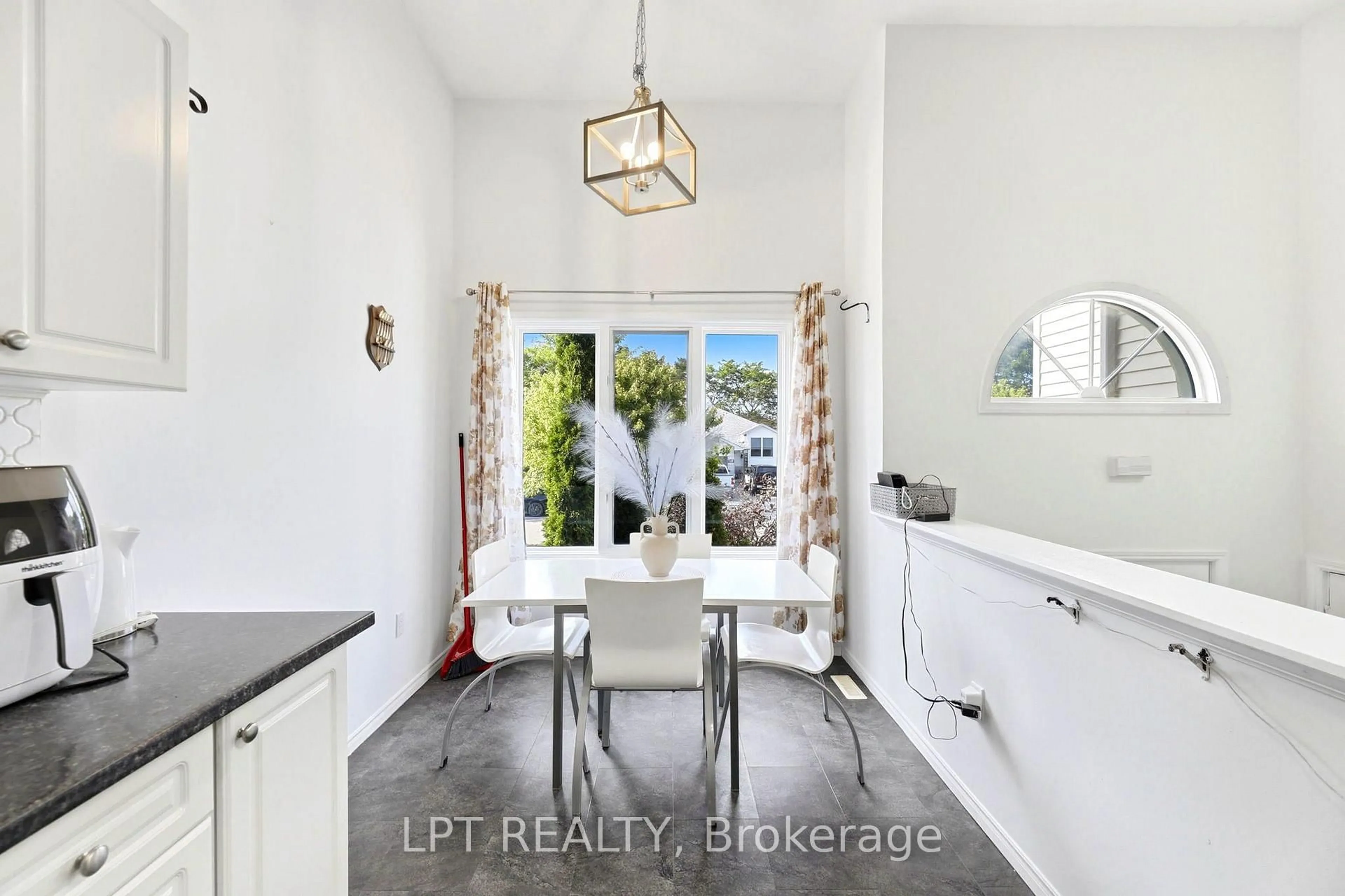 Unknown for 79 Sunrise Cres, London East Ontario N5V 4V8