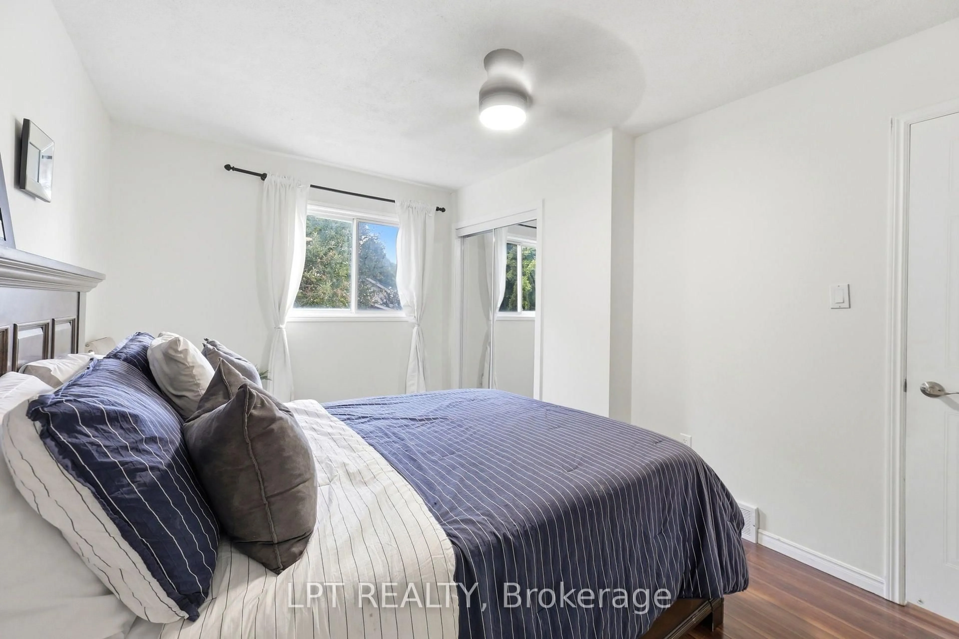 Bedroom with bed, unknown for 79 Sunrise Cres, London East Ontario N5V 4V8