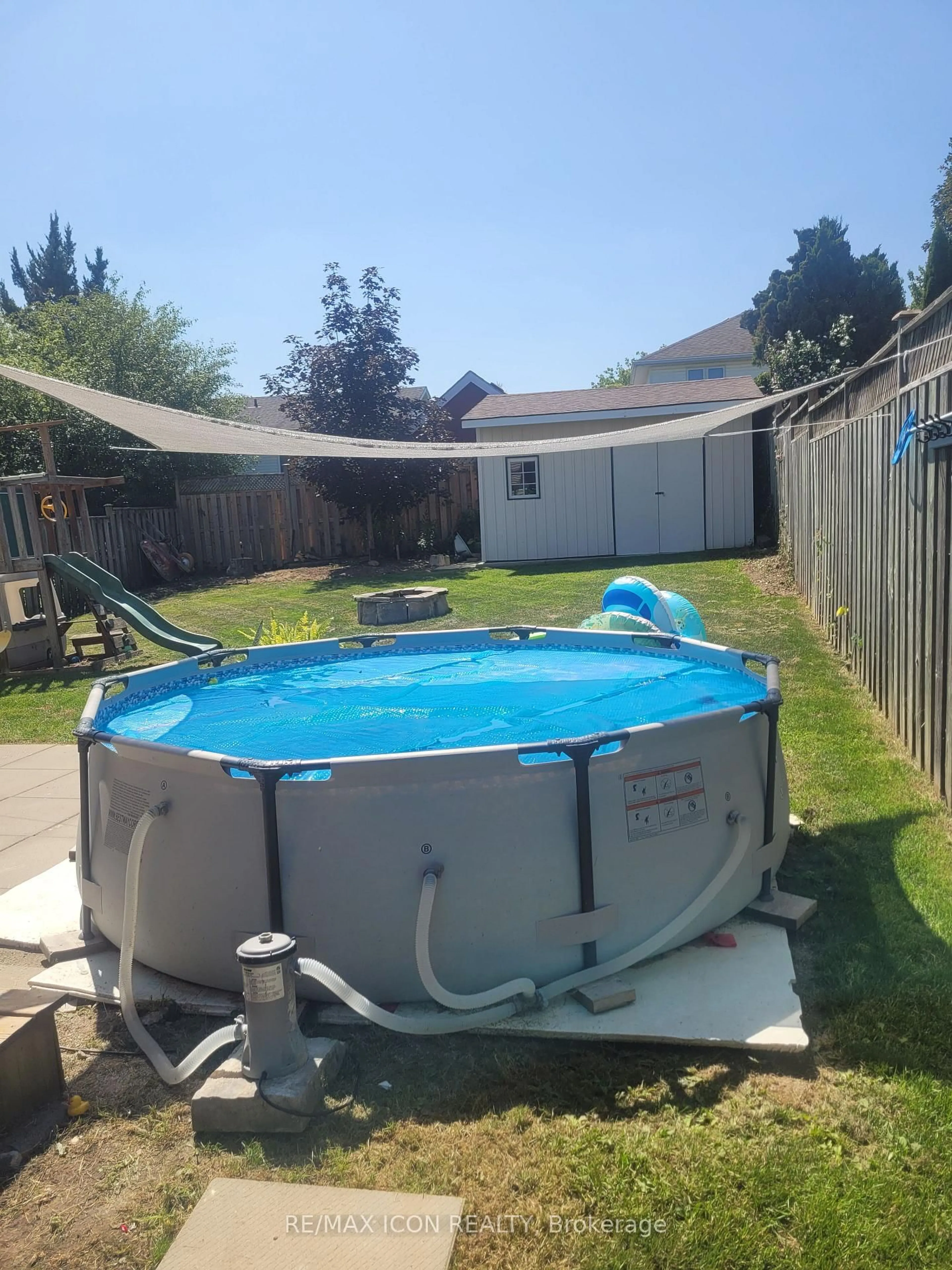 Pool for 311 Misty Cres, Kitchener Ontario N2B 3V4