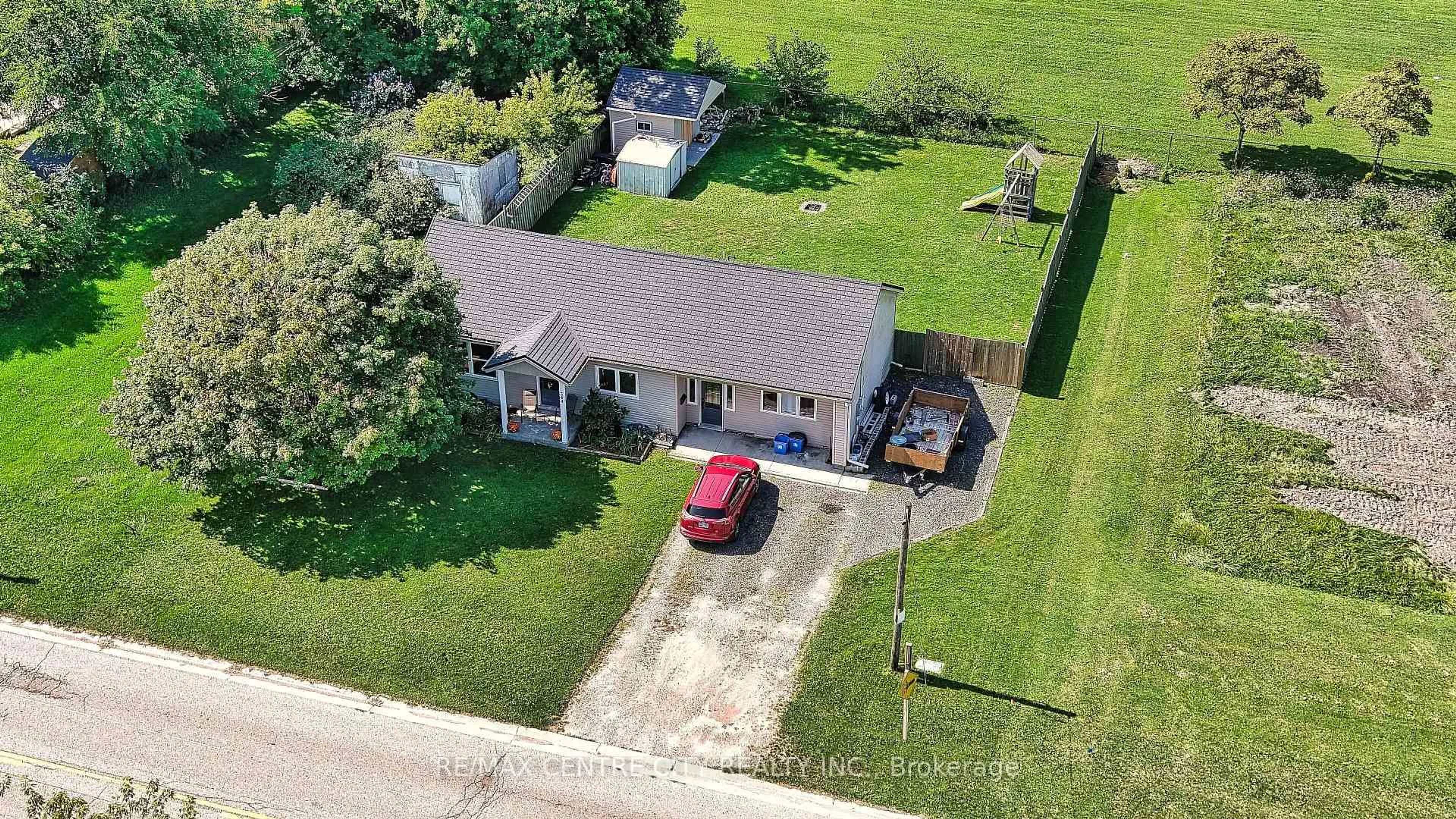 A pic from outside/outdoor area/front of a property/back of a property/a pic from drone, street for 244 CURRIE Rd, Dutton/Dunwich Ontario N0L 1J0