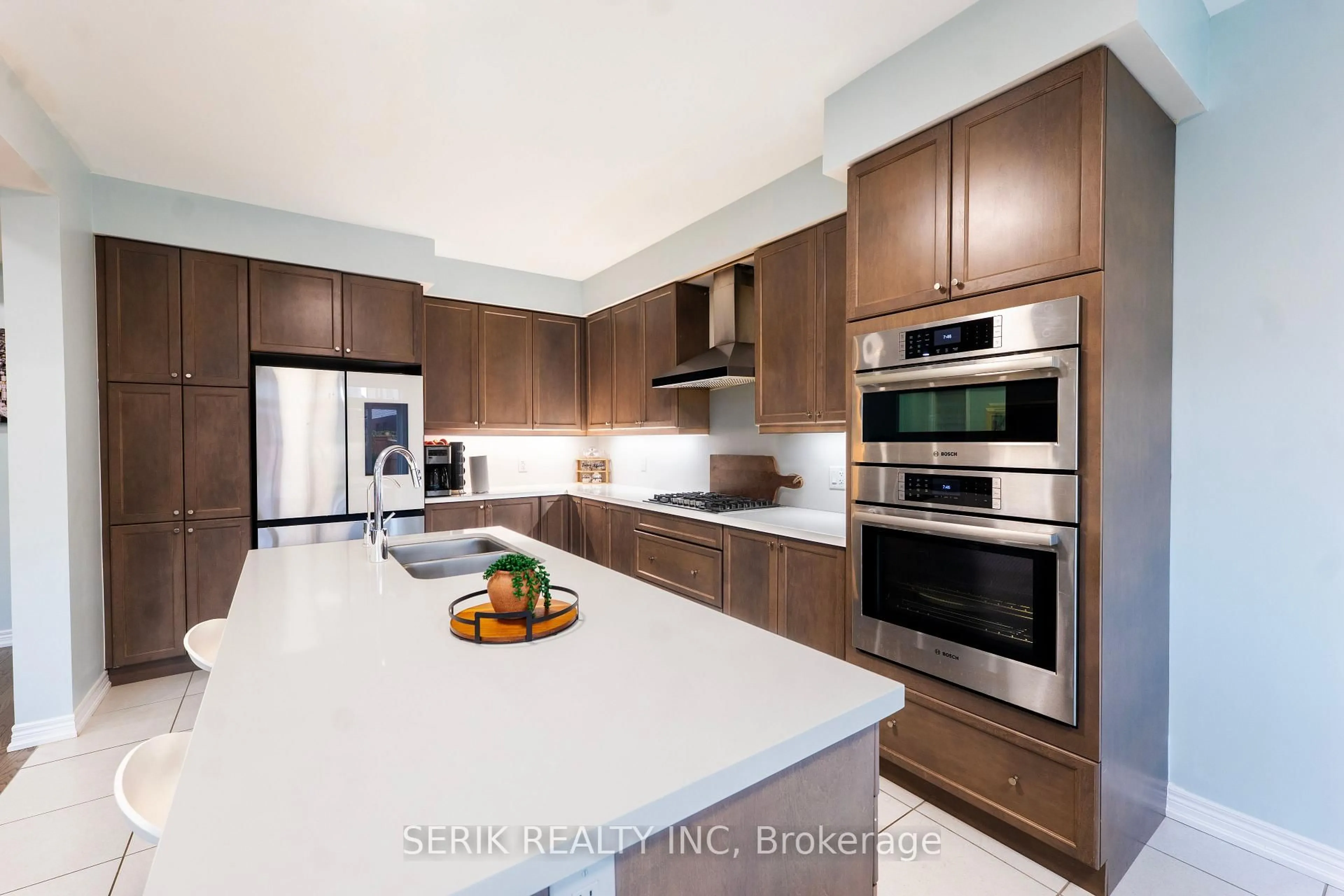 Contemporary kitchen, ceramic/tile floor for 51 GEORGINA St, Kitchener Ontario N2R 0S6