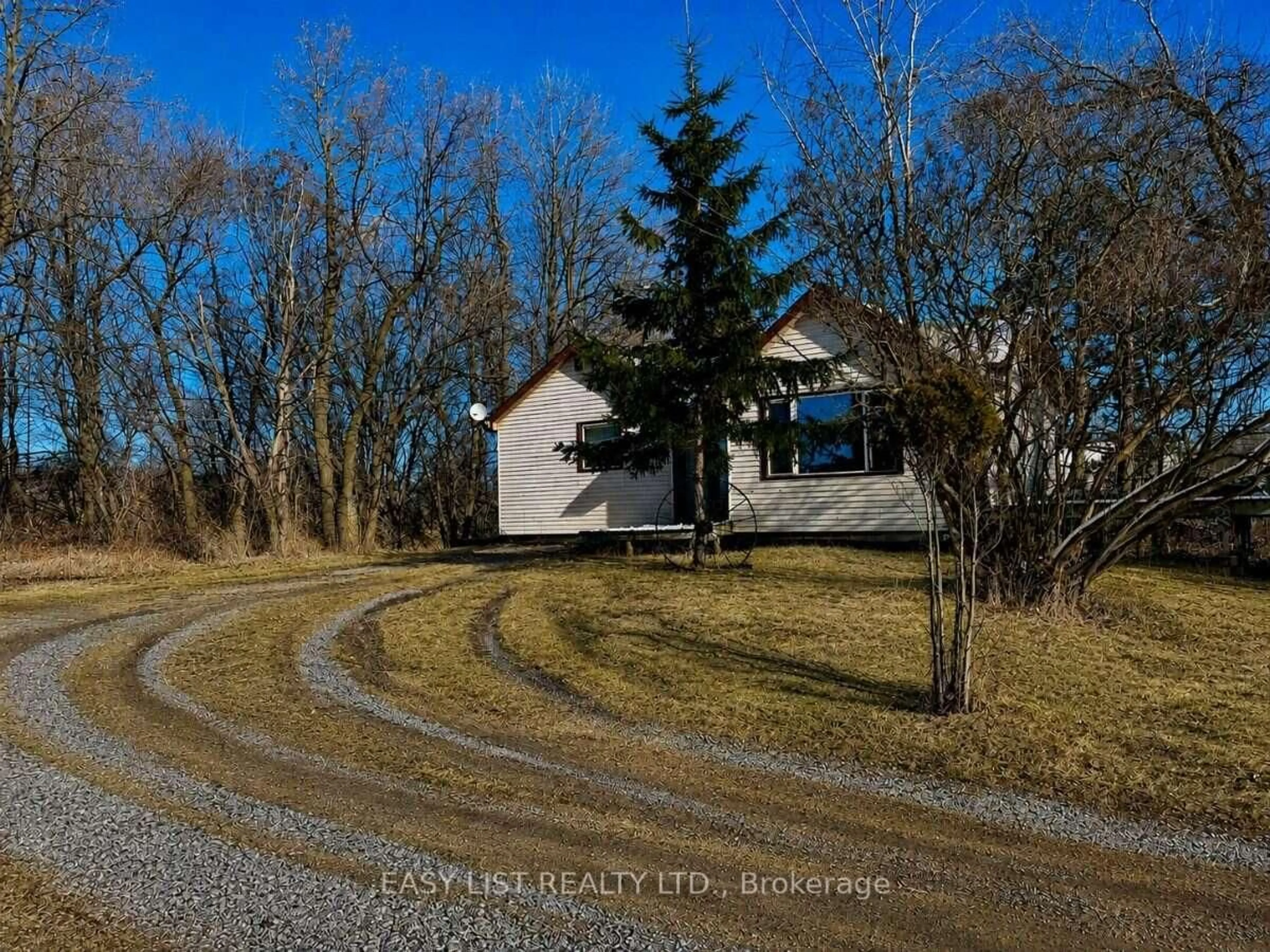 A pic from outside/outdoor area/front of a property/back of a property/a pic from drone, street for 2780 Highway 35, Kawartha Lakes Ontario K9V 4R4