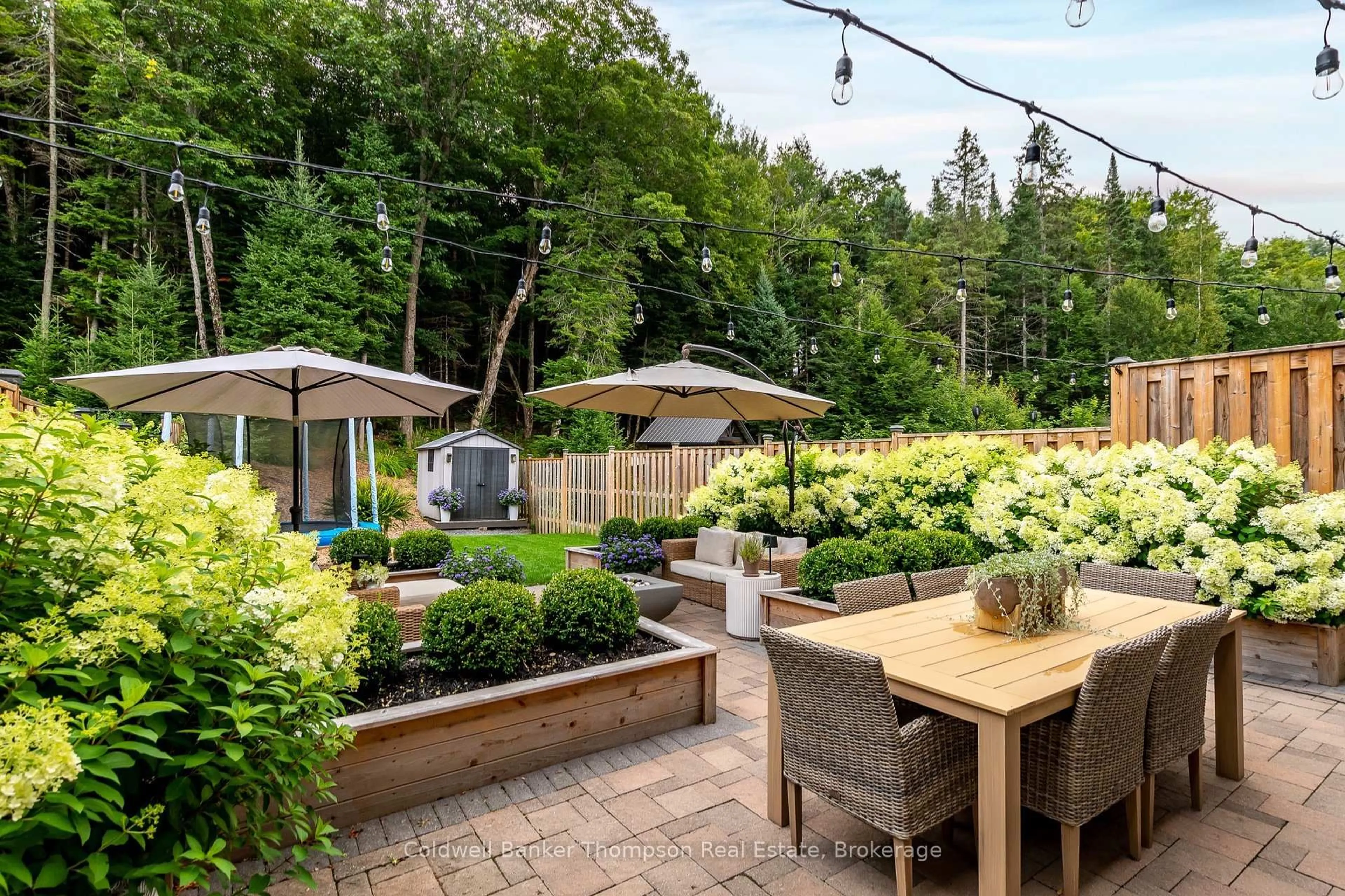 Patio, street for 12 Spalding Cres, Huntsville Ontario P1H 1C9