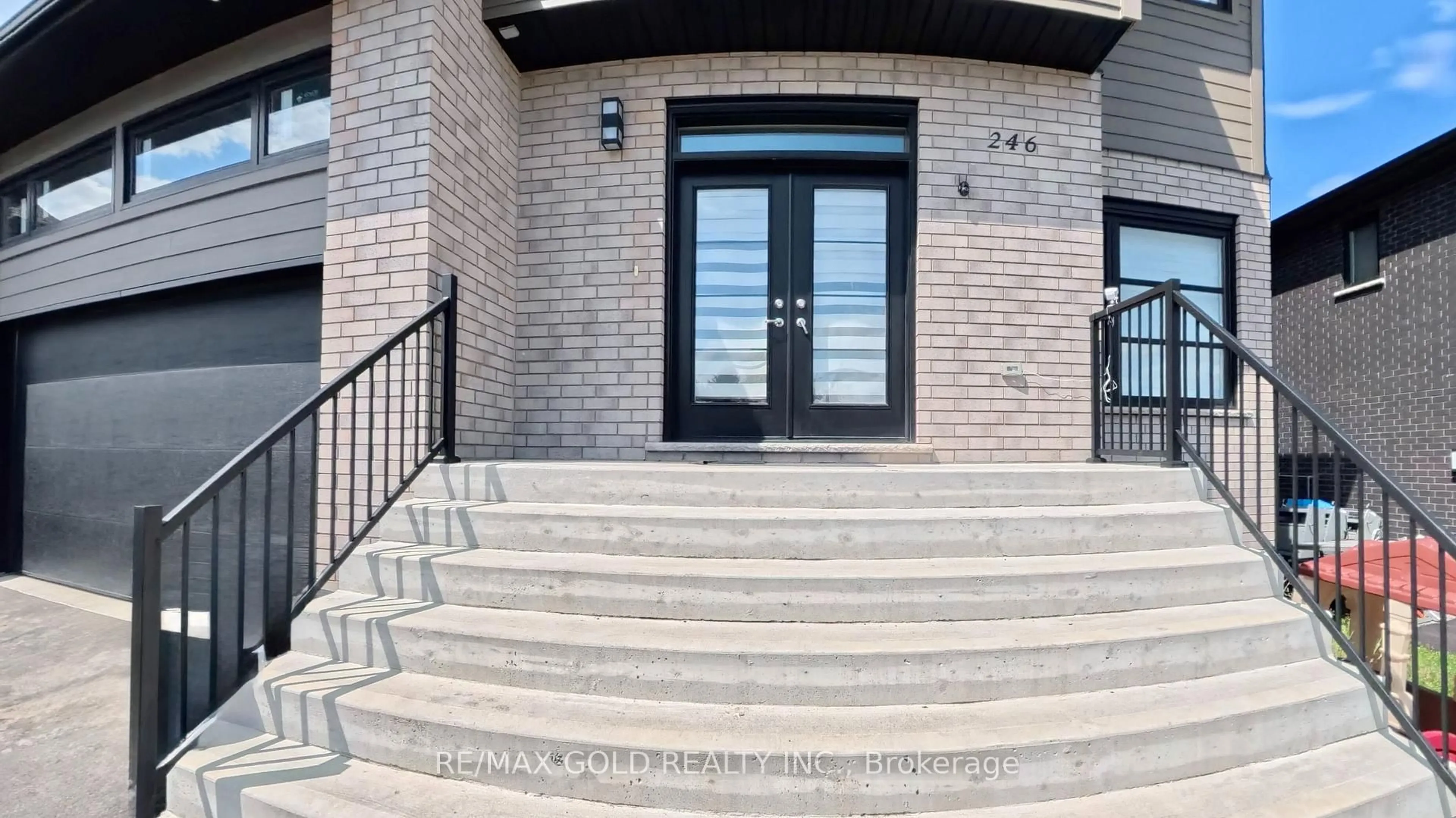 Unknown for 246 Jeanine St, Greater Sudbury Ontario P3B 0E5