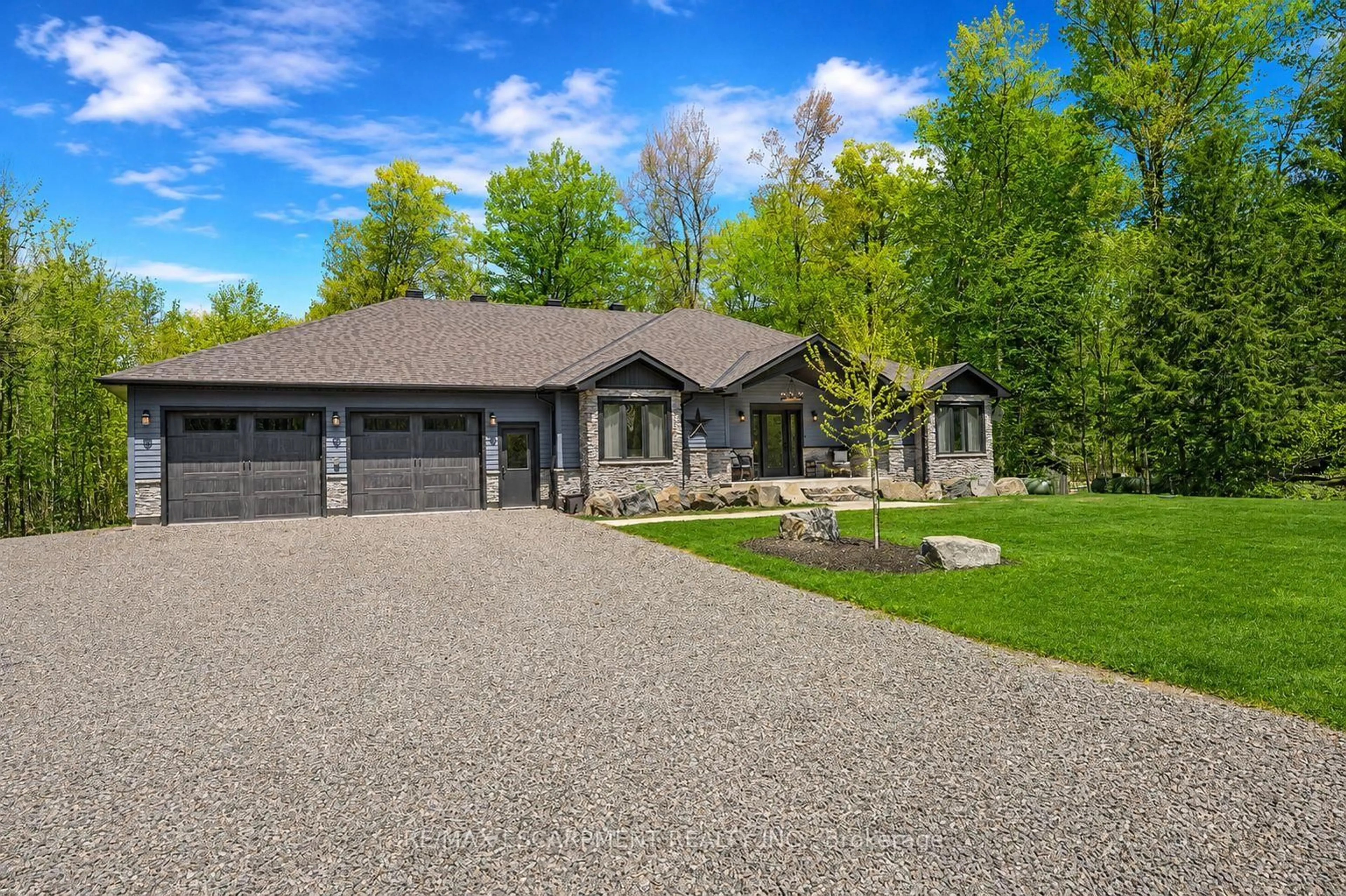 Unknown for 1068 Xavier St, Gravenhurst Ontario P0E 1G0