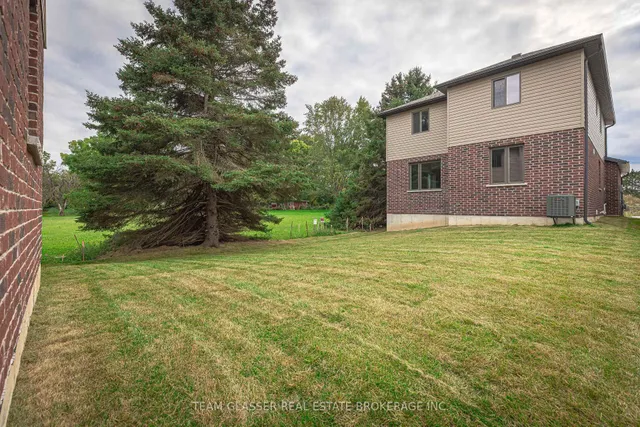 3465 ORIOLE Circ, London South 3