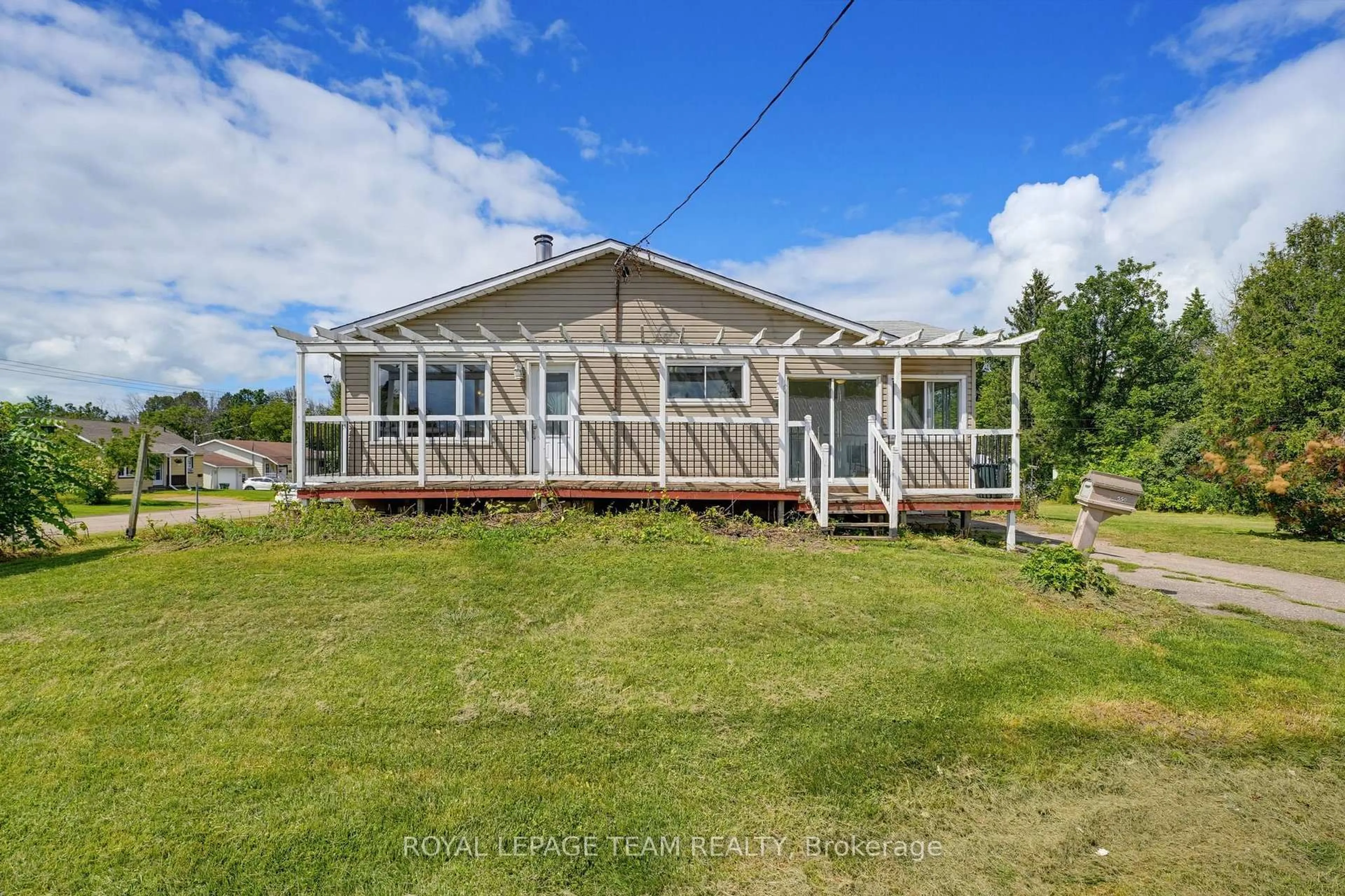 A pic from outside/outdoor area/front of a property/back of a property/a pic from drone, water/lake/river/ocean view for 550 Giroux St, Pembroke Ontario K8A 4G5
