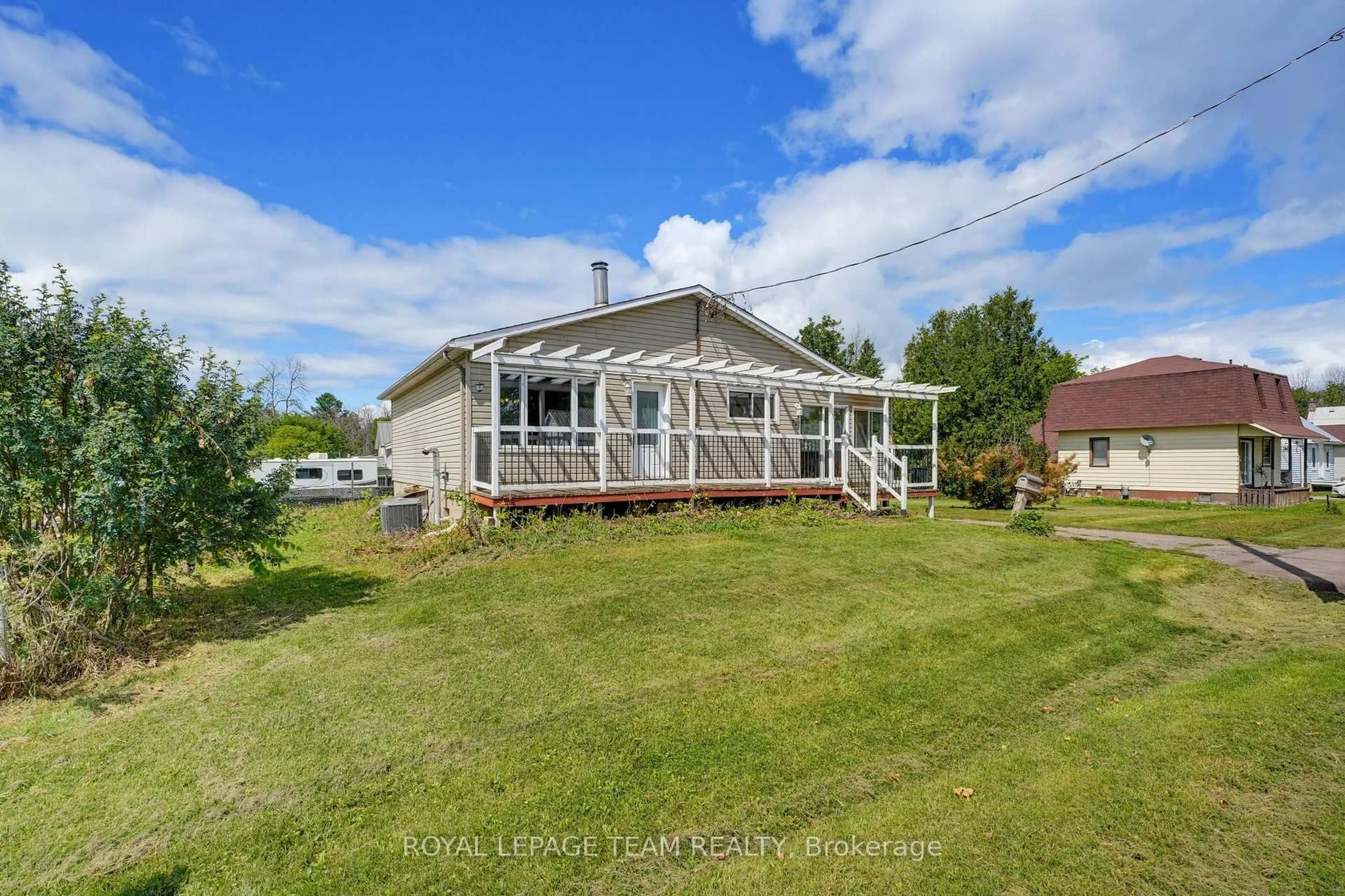 A pic from outside/outdoor area/front of a property/back of a property/a pic from drone, water/lake/river/ocean view for 550 Giroux St, Pembroke Ontario K8A 4G5