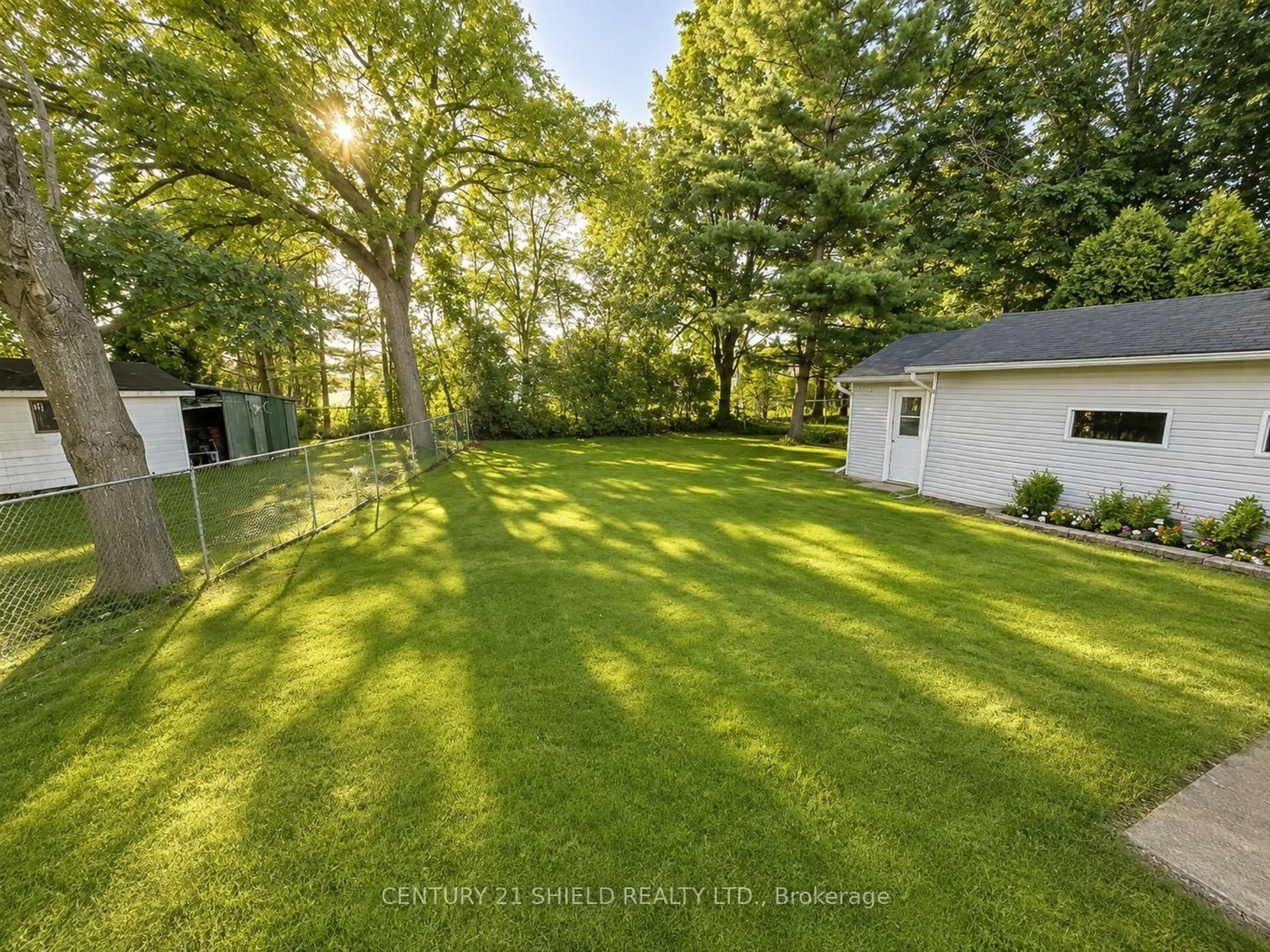 A pic from outside/outdoor area/front of a property/back of a property/a pic from drone, forest/trees view for 117 Ellen Ave, Cornwall Ontario K6J 3L8