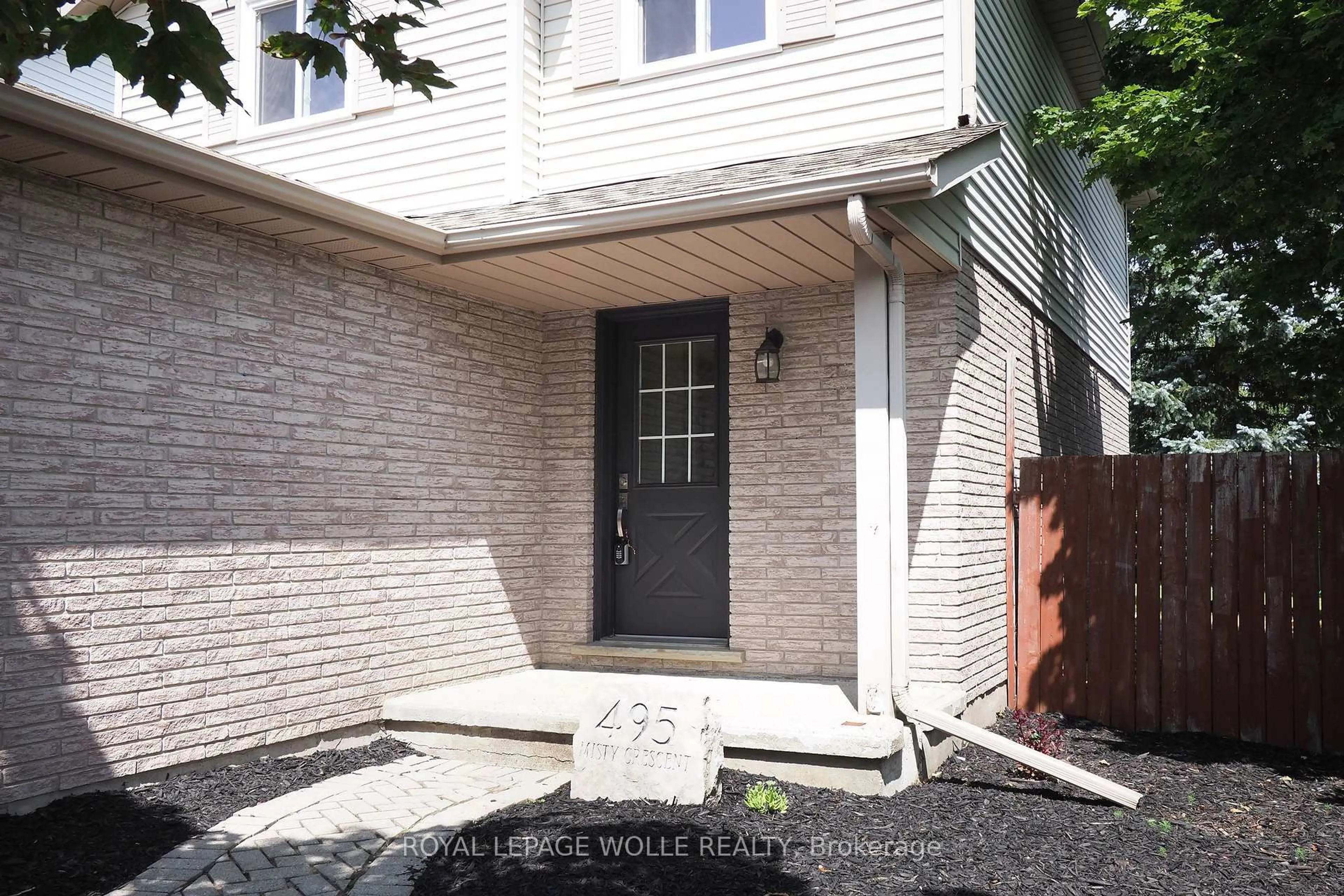 Home with brick exterior material, street for 495 Misty Cres, Kitchener Ontario N2B 3V6
