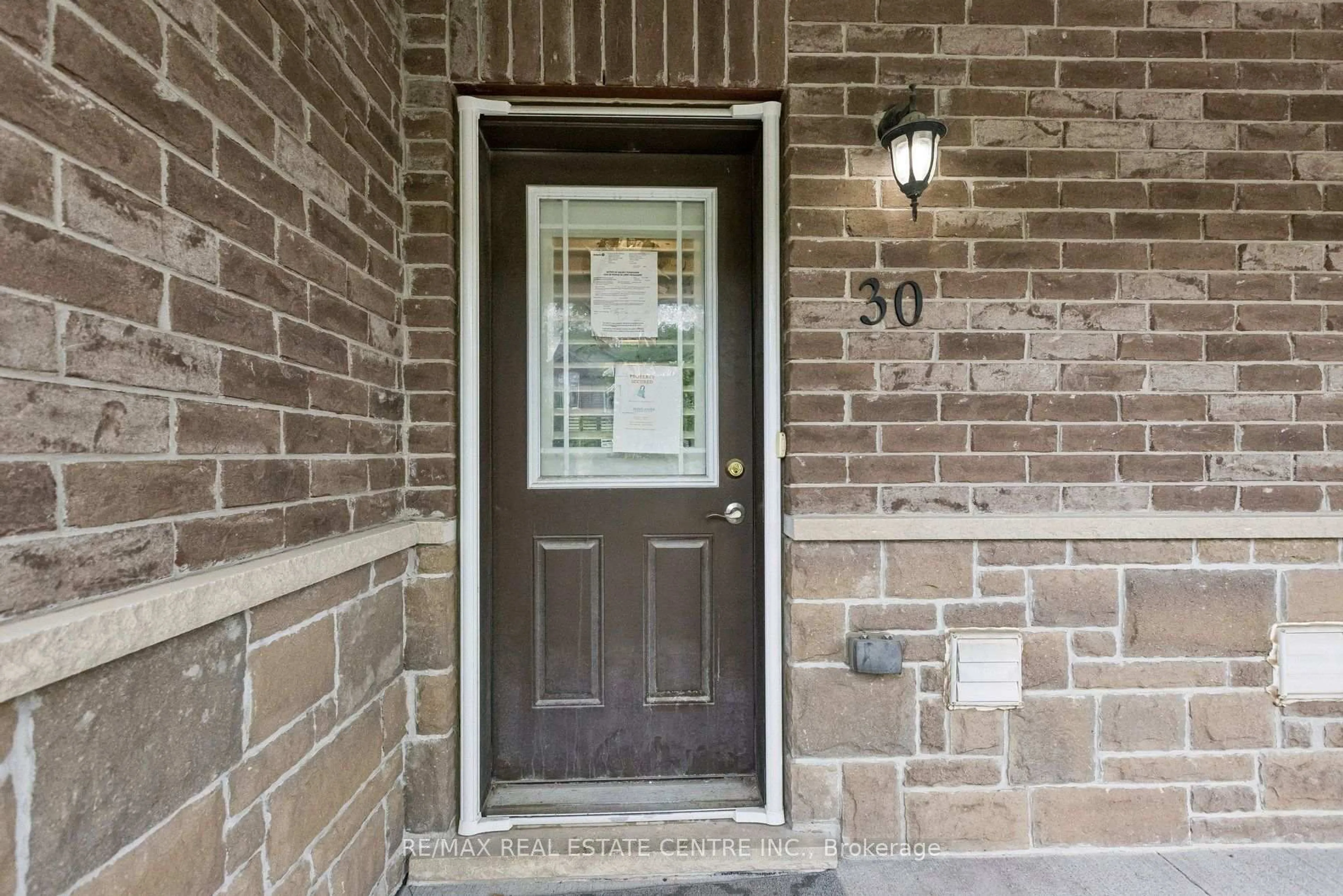 Indoor entryway for 30 Oldfield Dr #30O, Guelph Ontario N1L 0K7