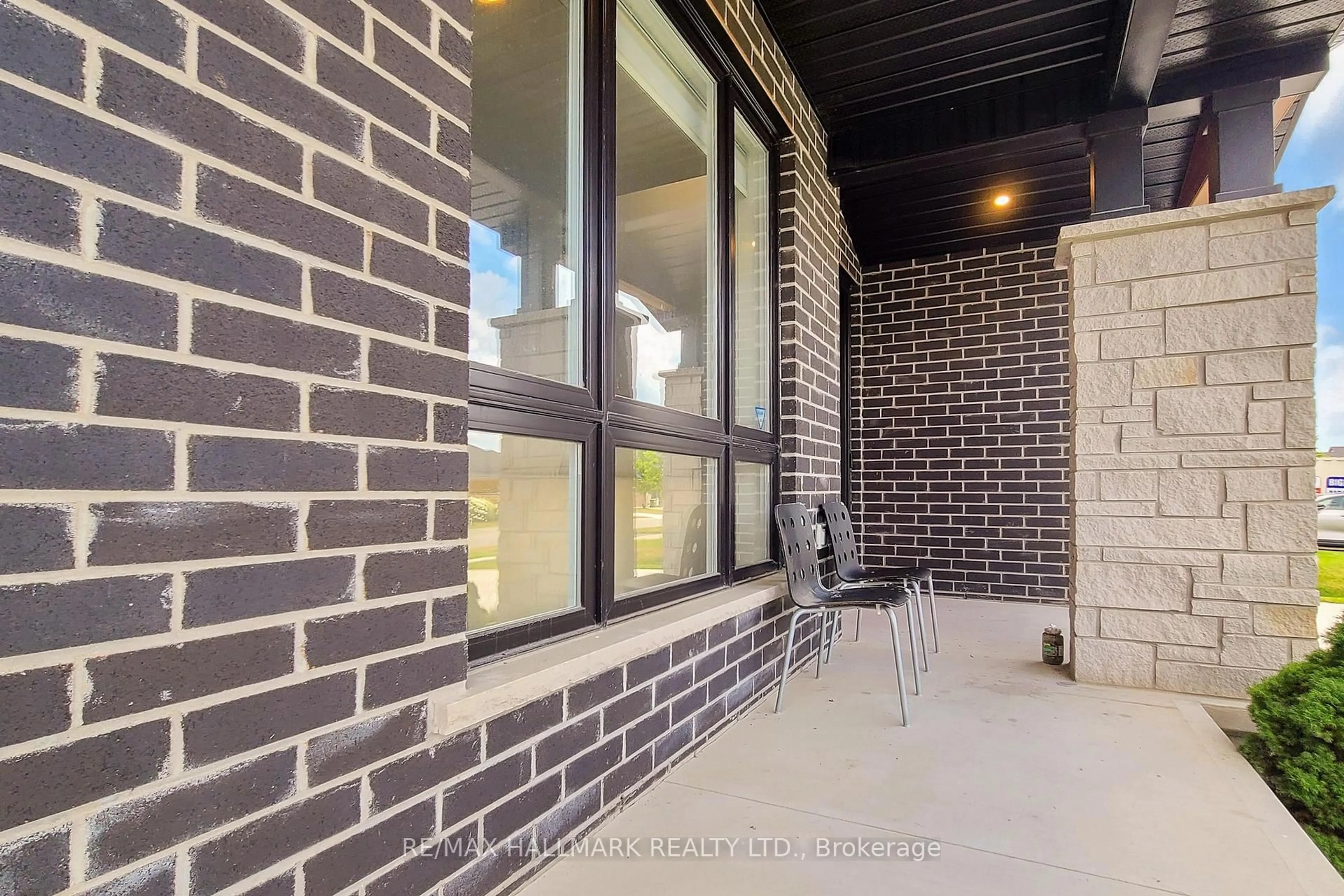 Home with brick exterior material, street for 20 Valderrama Lane, St. Thomas Ontario N5R 0E8