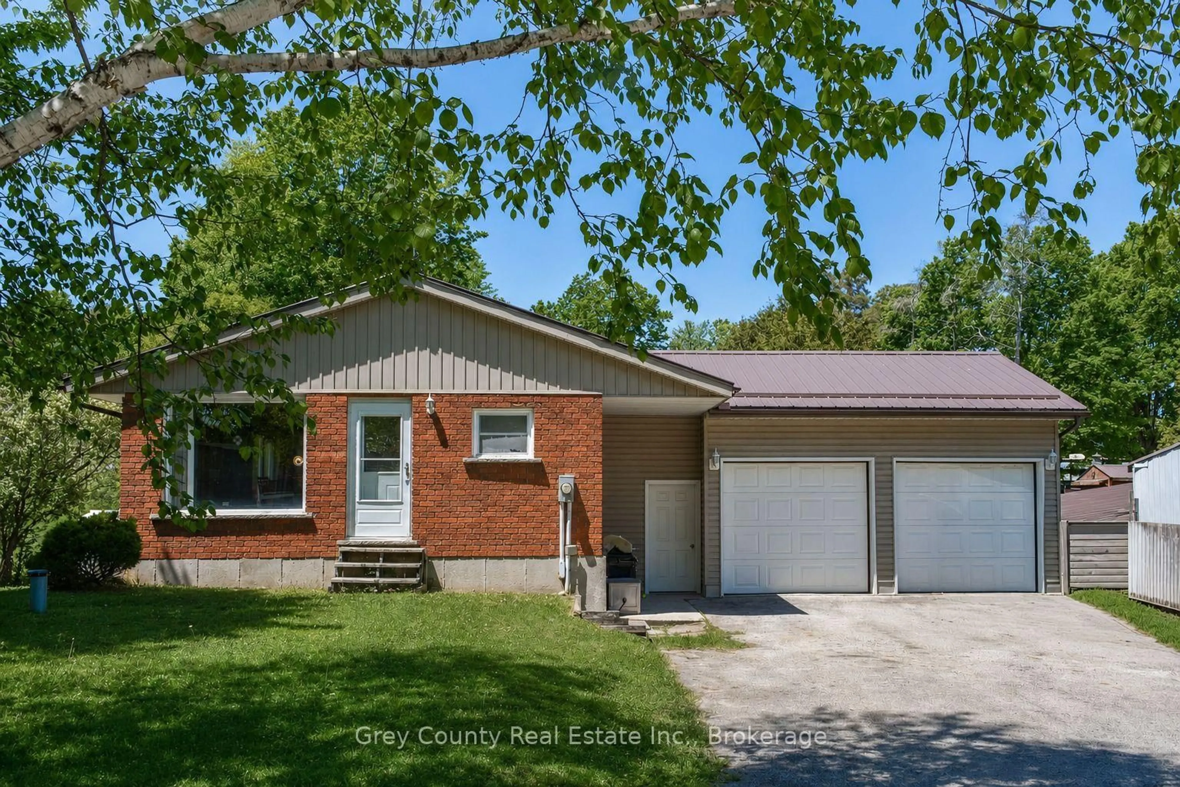 Home with brick exterior material, street for 580293 Sideroad 60 Sdrd, Chatsworth Ontario N0H 1C0