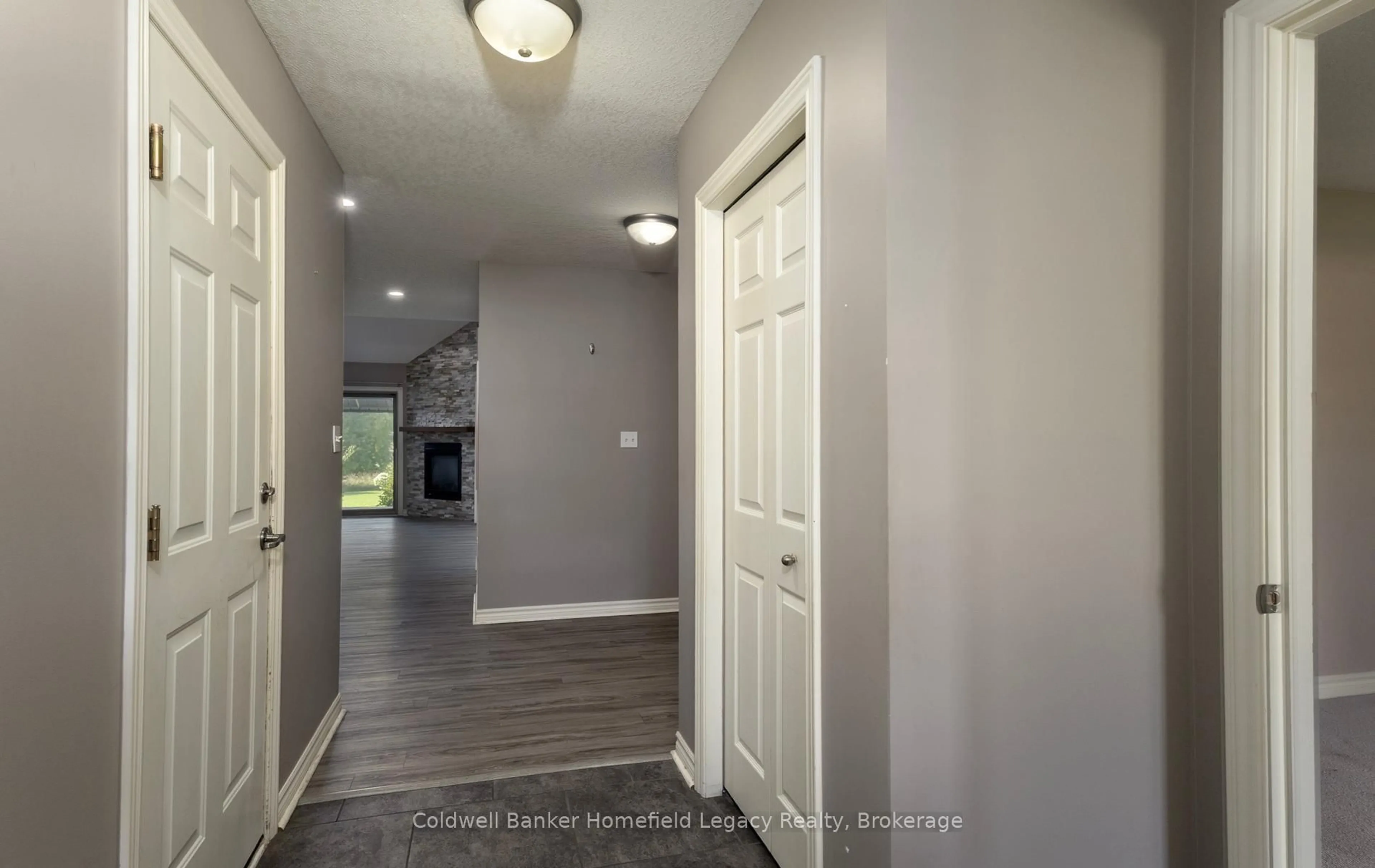 Indoor entryway for 144 Southvale Rd #3, St. Marys Ontario N4X 1E9